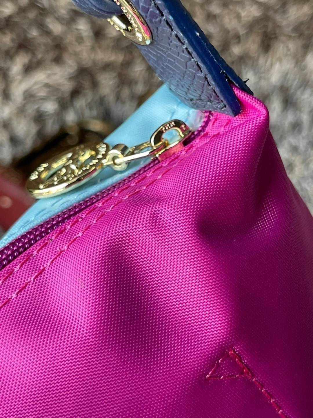 LONGCHAMP LE PLIAGE RE-PLAY Shoulder bag แฟน ๆ ของกระเป๋าไนลอนพกพาอันเป็นเอกลักษณ์ของแบรนด์ ตอนนี้มีคอลเลกชั่นใหม่ล่าสุดให้เลือกสรร