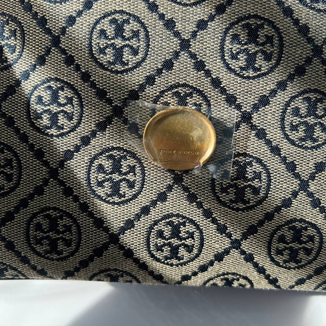 Tory Burch Robinson T Monogram Convertible Shoulder Bag กระเป๋าสะพาย เกรดท็อปออริ เกรดดีสุด สลับแท้ 1:1 ใช้ต่างประเทศได้