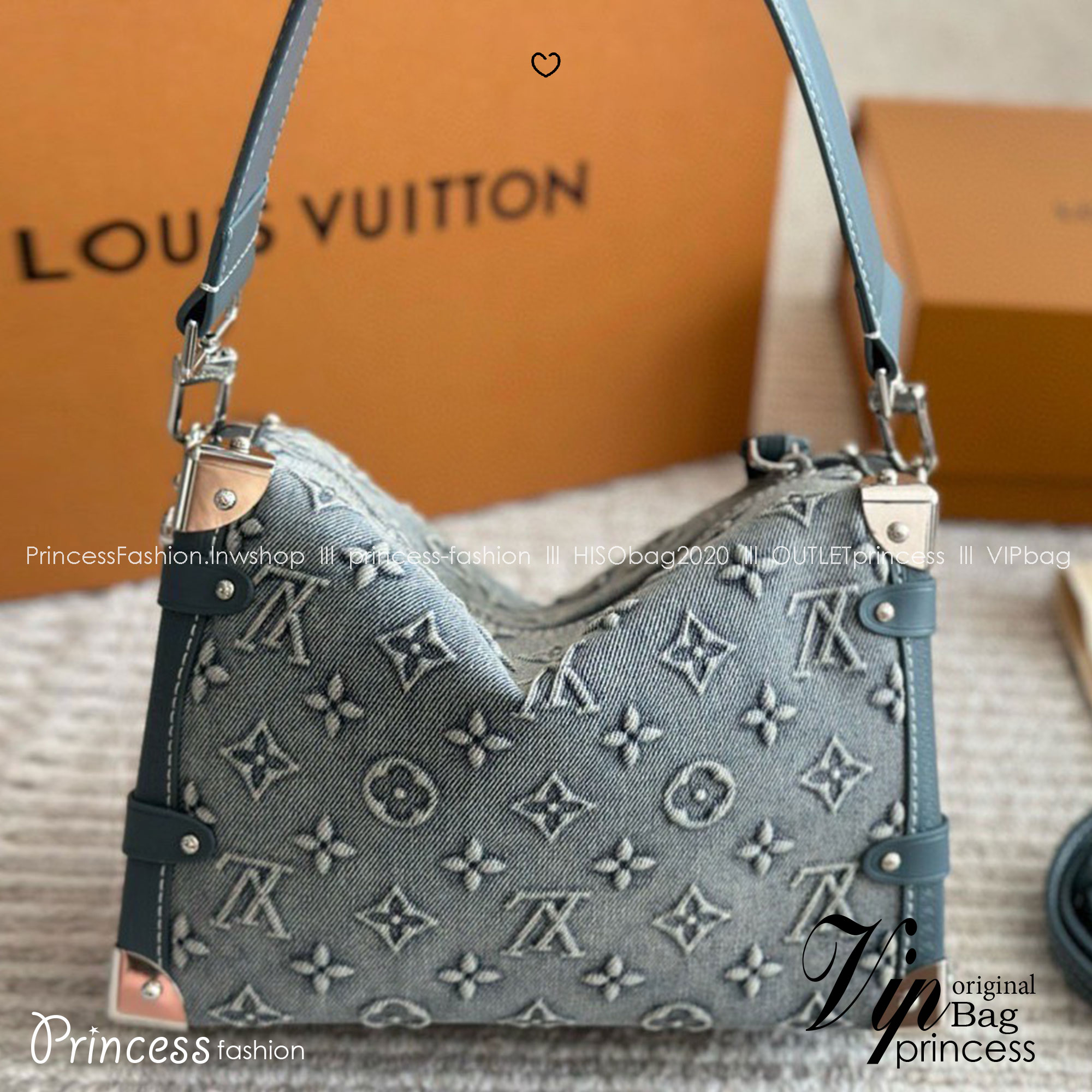 LV Side Trunk Monogram Denim Bag กระเป๋าสะพายทรงกล่องเดนิมซีดสไตล์วินเทจ ปั้มนูนโลโก้ลายโมโนแกรม ไอเท็มหรูหราย้อนยุค ผสมผสานความทันสมัย รูปทรงกล่องสัดส่วนสวยลงตัว