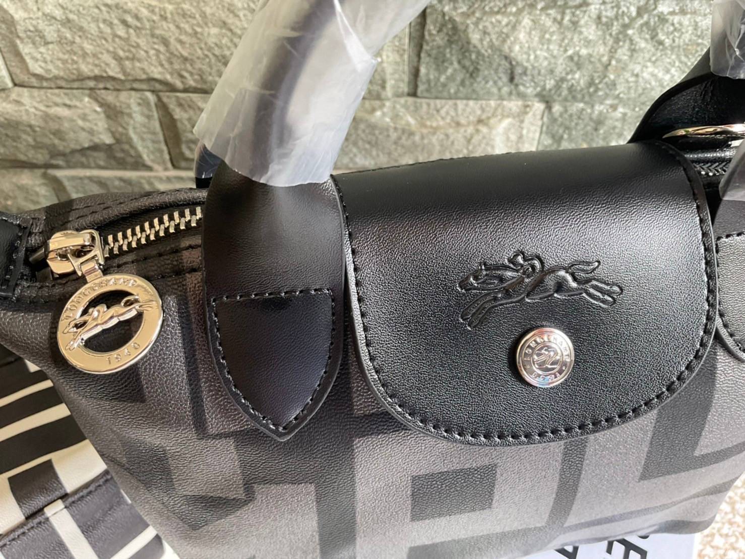 Longchamp Le Pliage Lgp Mini Tote - กระเป๋าถือขนาดเล็ก วัสดุหนังเมทิส หรือ หนังแกะ - น้ำหนักเบา จุของได้เยอะ เปิด-ปิดด้วยซิปสะดวกใช้