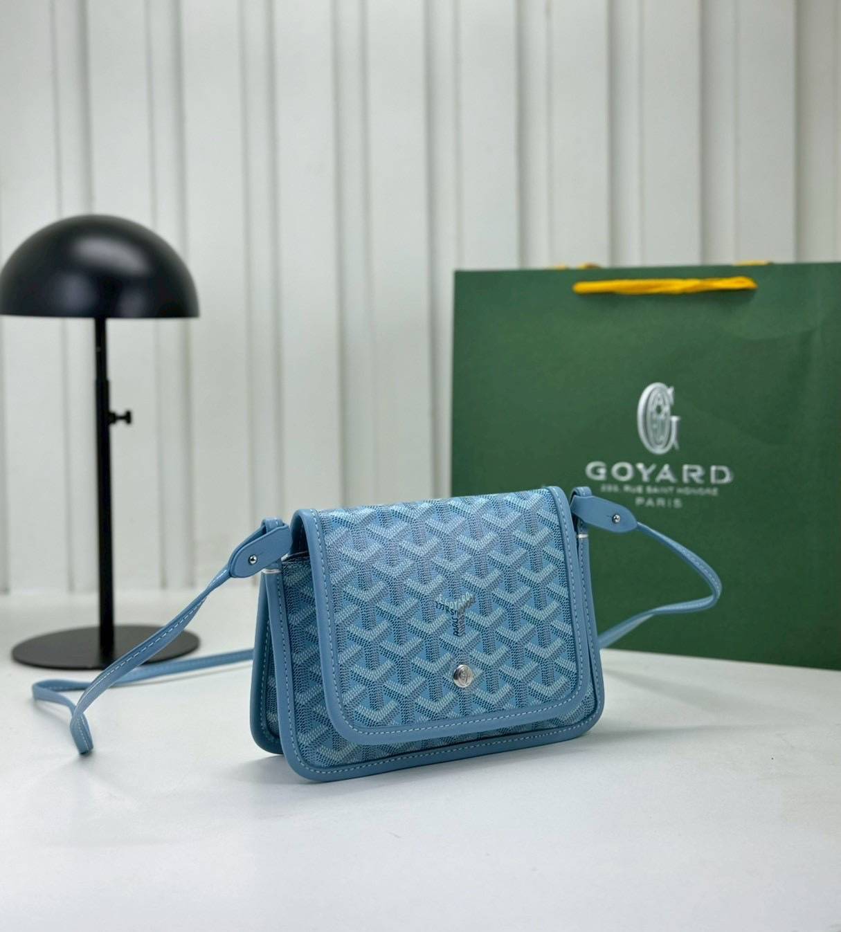 10 สี ORI หนังแท้ | GOYARD Plumet pouch-wallet กระเป๋าสะพายใบเล็กกะทัดรัด ดีไซน์กระเป๋าสตางค์ Plumet ดีไซน์มาพร้อมช่องใส่เหรียญ ธนบัตร และบัตรต่างๆ สามารถสะพายไหล่เป็นกระเป๋าสะพายข้างได้เหมือนกระเป๋าใบเล็ก