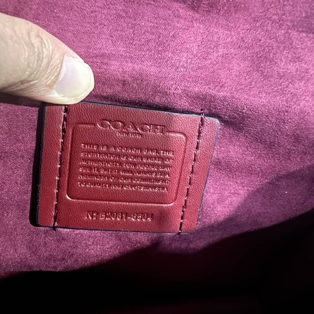 COACH SMALL GEORGIE TOP HANDLE IN BLOCKED SIGNATURE CANVAS ((6504//0468//6192//6015)) compact body portable shoulder bag 🌈ห้ามพลาด รุ่นแนะนำค่าา! พร้อมส่งทันที! กระเป๋าหิ้ว//สะพายข้างได้ วัสดุหนังแท้ 🔺หนึ่งใบทำลายหนังผสมกัน3แบบได้ลงตัวสวยง