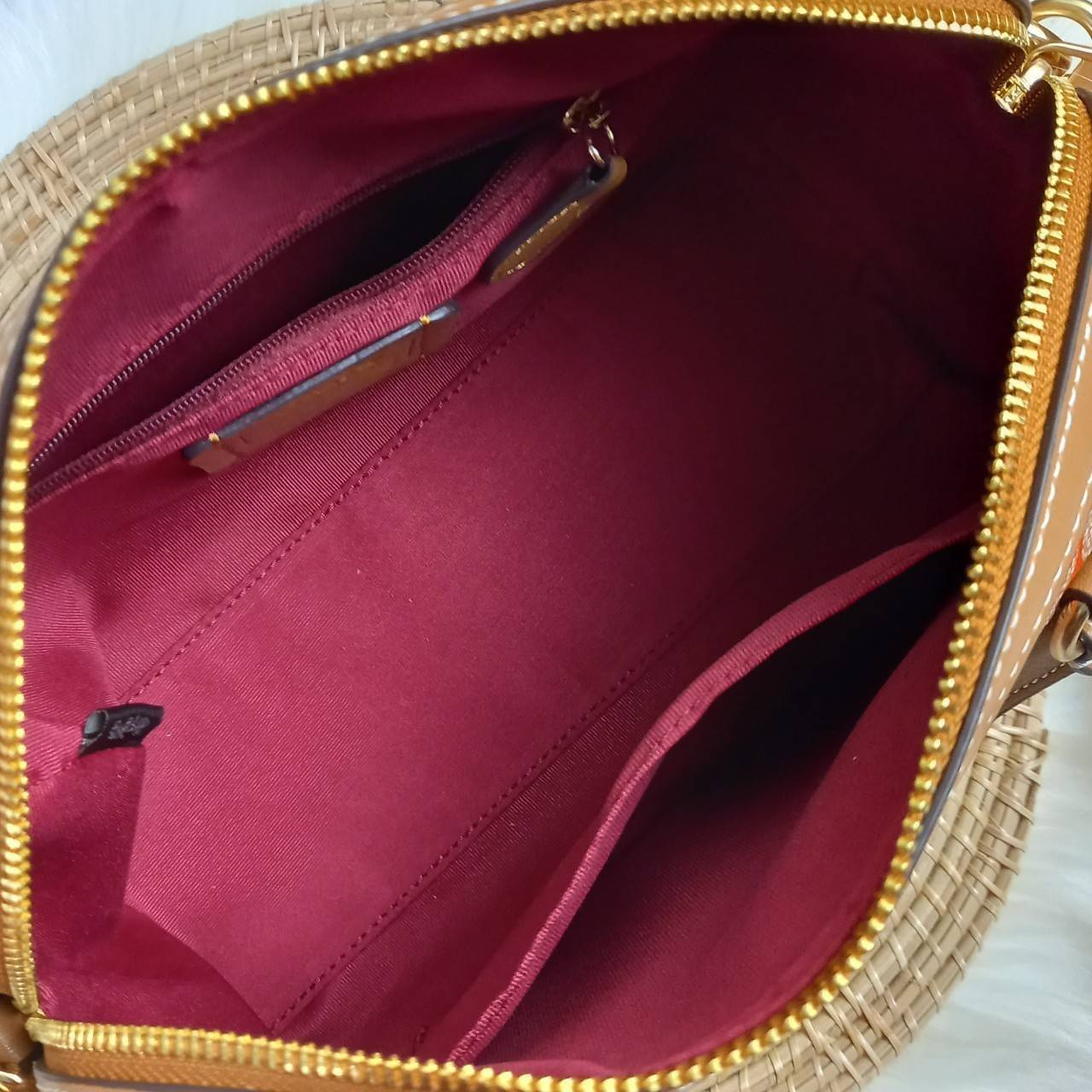 COACH ROWAN SATCHEL IN RAINBOW SIGNATURE CANVAS (COACH C4396)🌈 คอลเลคชั่นที่มาแรงที่สุด ร้อนแรงได้อย่างไม่มีแผ่วลงเลยสักนิด! โดดเด่น สดใส สะดุดตา🌈 ระดับตัวTOP ต้องยกให้เธอเลย กับ COACH ทรงหมอน 10" คอลเลคชั่นนี้// วัสดุหนังแคนว