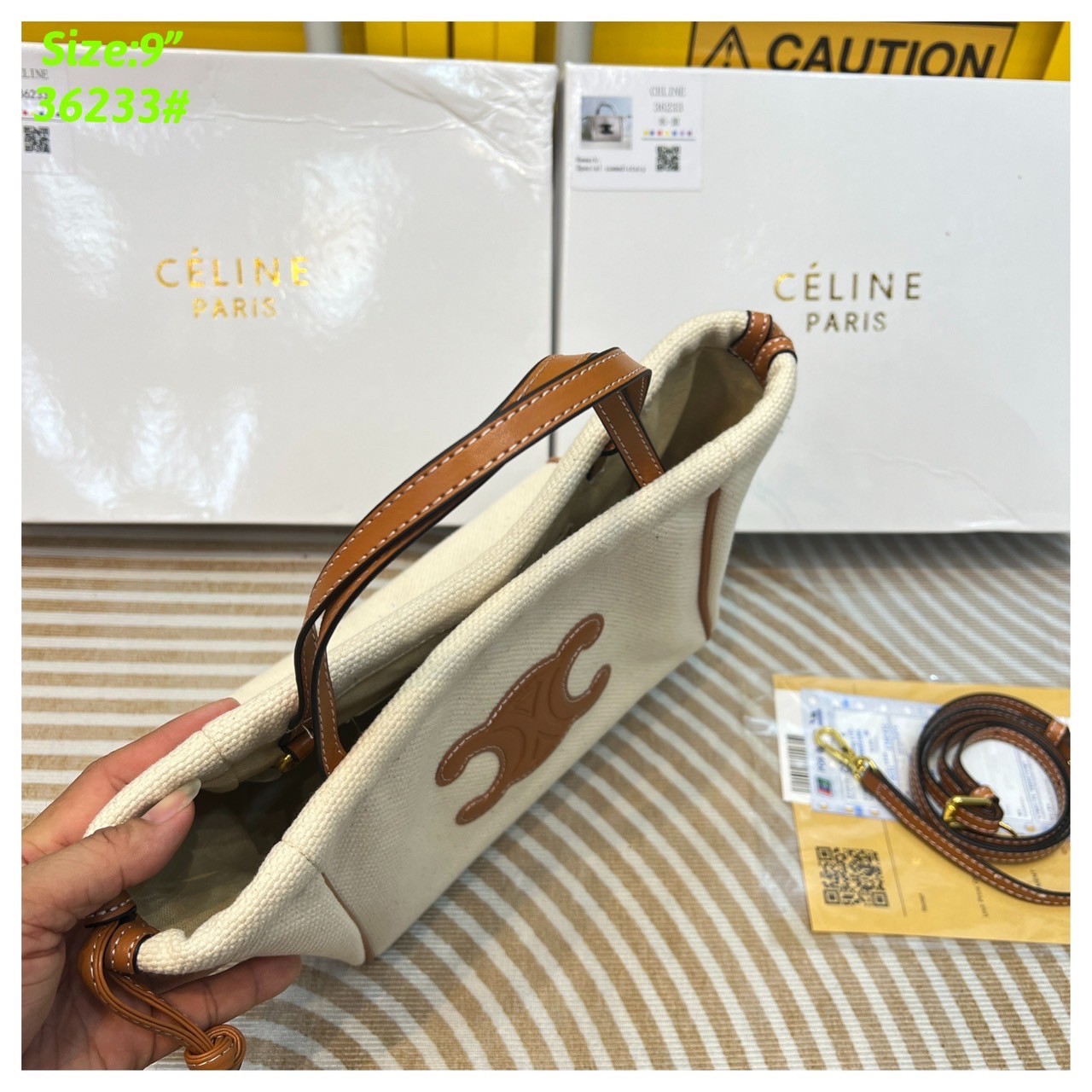 CELINE Horizontal Cabas Canvas / CELINE TOTE BAG กระเป๋าทรงโท้ทกำลังมาแรง ขนาดและดีไซน์ทรงสี่เหลี่ยมผืนผ้า สามารถใส่ของได้เยอะและนำมาใช้ได้ทั้งไปทำงานหรือไปช้อปปิ้งได้ แมทช์กับเสื้อผ้าได้ง่าย เรียกได้ว่าคุ้มค่าคุ้มราคาสุดๆ