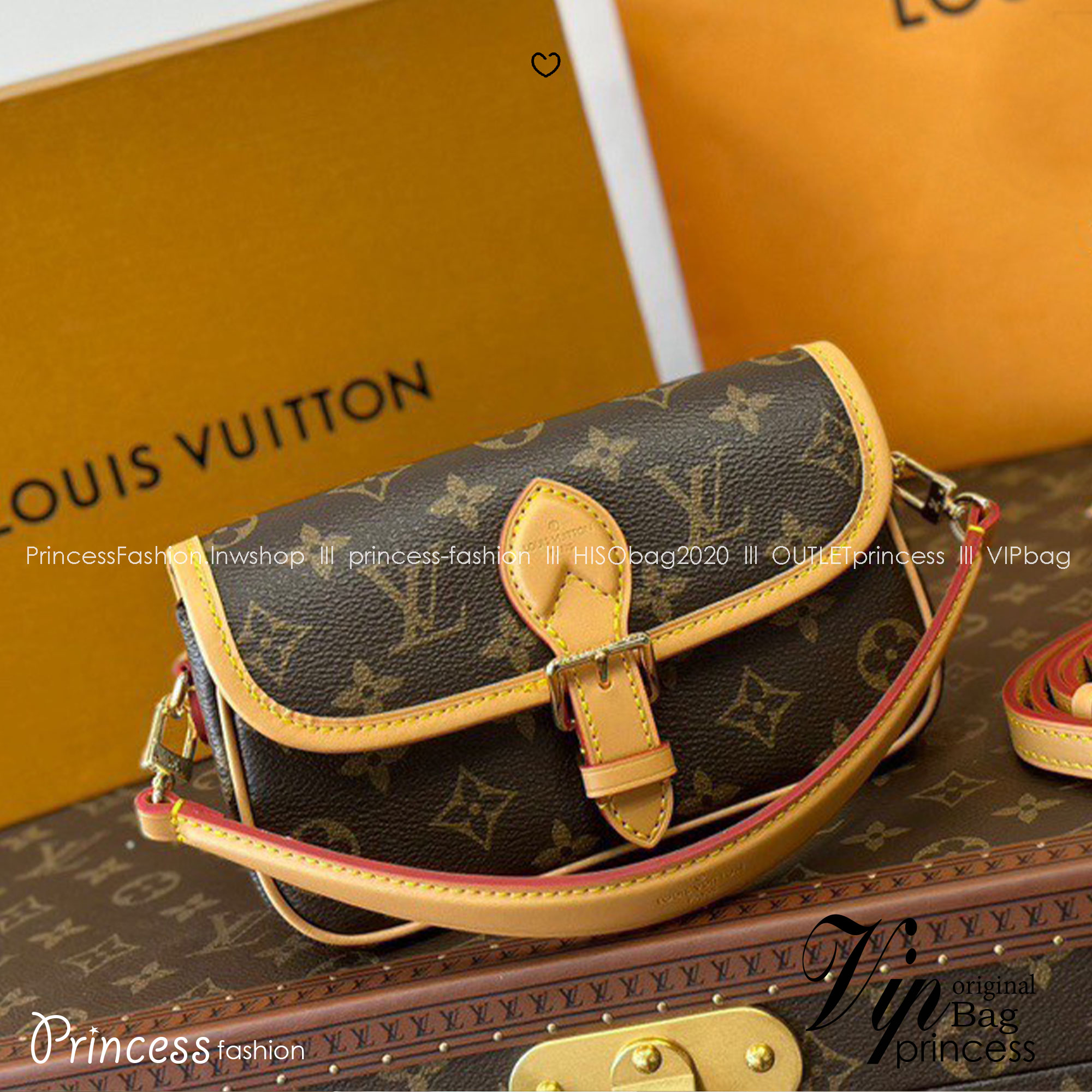 LV Nano Diane Bag กระเป๋ามัลติฟังก์ชั่นรุ่นยอดนิยม มาในไซส์เล็กมินิน่ารักคุณหนูลัคชูมากค่ะ ดีไซน์น่ารักน่าใช้มากๆ มีสายมาให้ถึง 2 แบบ ปรับเปลี่ยนใช้ตามลุคแต่ละวันได้เลย
