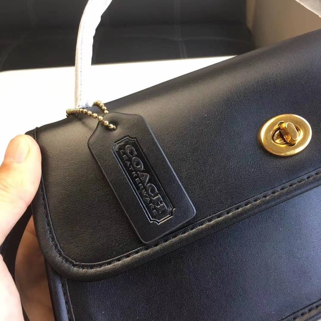 OUTTLET 】Auth Coach 1941 Turnlock Clutch Crossbody Bag พร้อมส่งที่ไทย