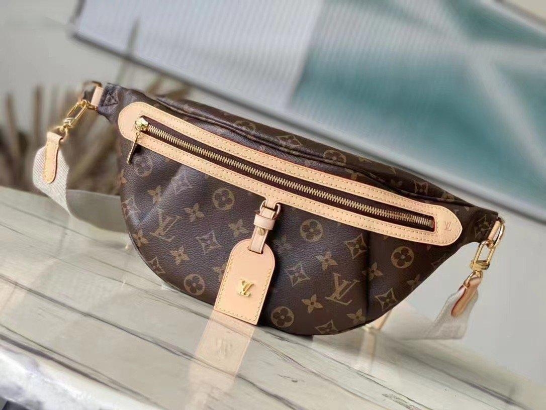 LV Hight Rise Bambag / LV Belt Bag พร้อมส่ง กระเป๋าคาดอก/คาดเอว ใช้ไ้ทั้งชายหญิง ไอเท็มเด็ดที่ใครๆก็ต่างรอคอย!! ทั้งดีไซน์และฟังก์ชั่นการใช้งาน ตอบโจทย์แน่นอนจ้า