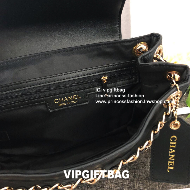 Vip Gift Premium Gift พรีเมี่ยมกิ๊ฟ แท้💯 กระเป๋า Chanel Quilted Shouler Bag with Tag