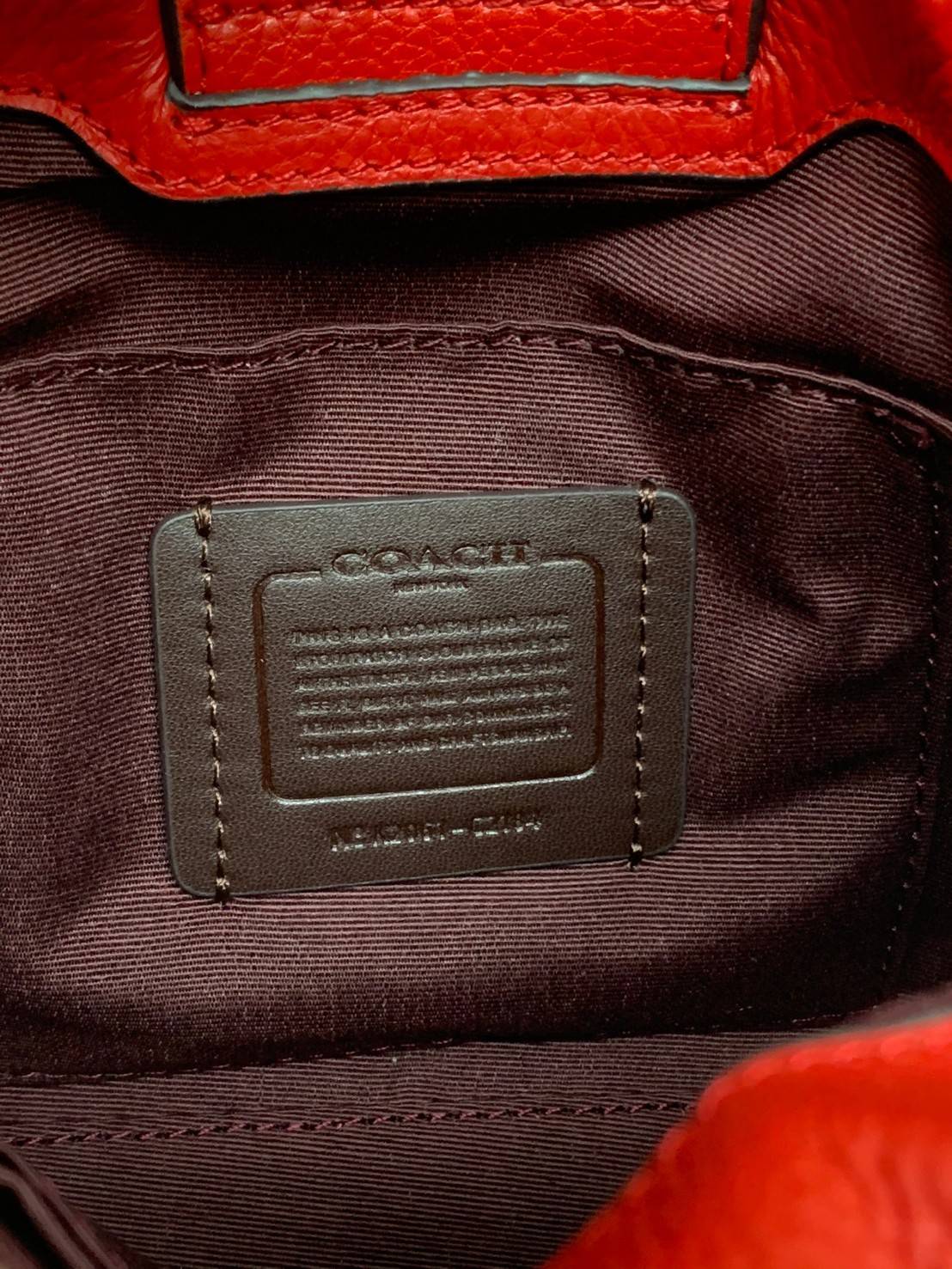 COACH MINI CALLY CROSSBODY IN SIGNATURE ((3599, 2184, 5693, 2134, 2183)) พร้อมส่งที่ไทยทันที! กระเป๋าสะพายครอสบอดี้ร์ กระเป๋าครอสบอดี้โท้ทมินิไซส์ รุ่นใหม่สุดฮอต!! ใบจริงคือน่ารักม้ากกกก!! สวยอยู่ทรง น่ารักน่าใช้ ทรงTote ปากกระเป๋าเปิดปิดแบบแม่เหล็ก ภายใน