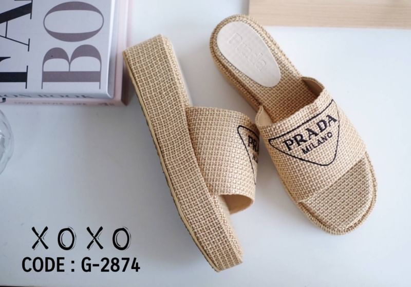 PRADA Shoes รองเท้างานสวม วัสดุผ้าลายกระสอบ ทรงเตารีด ส้นเสมอ น้ำหนักเบา ใส่สบาย ไม่เขย่ง เข้าทรงรูปเท้า