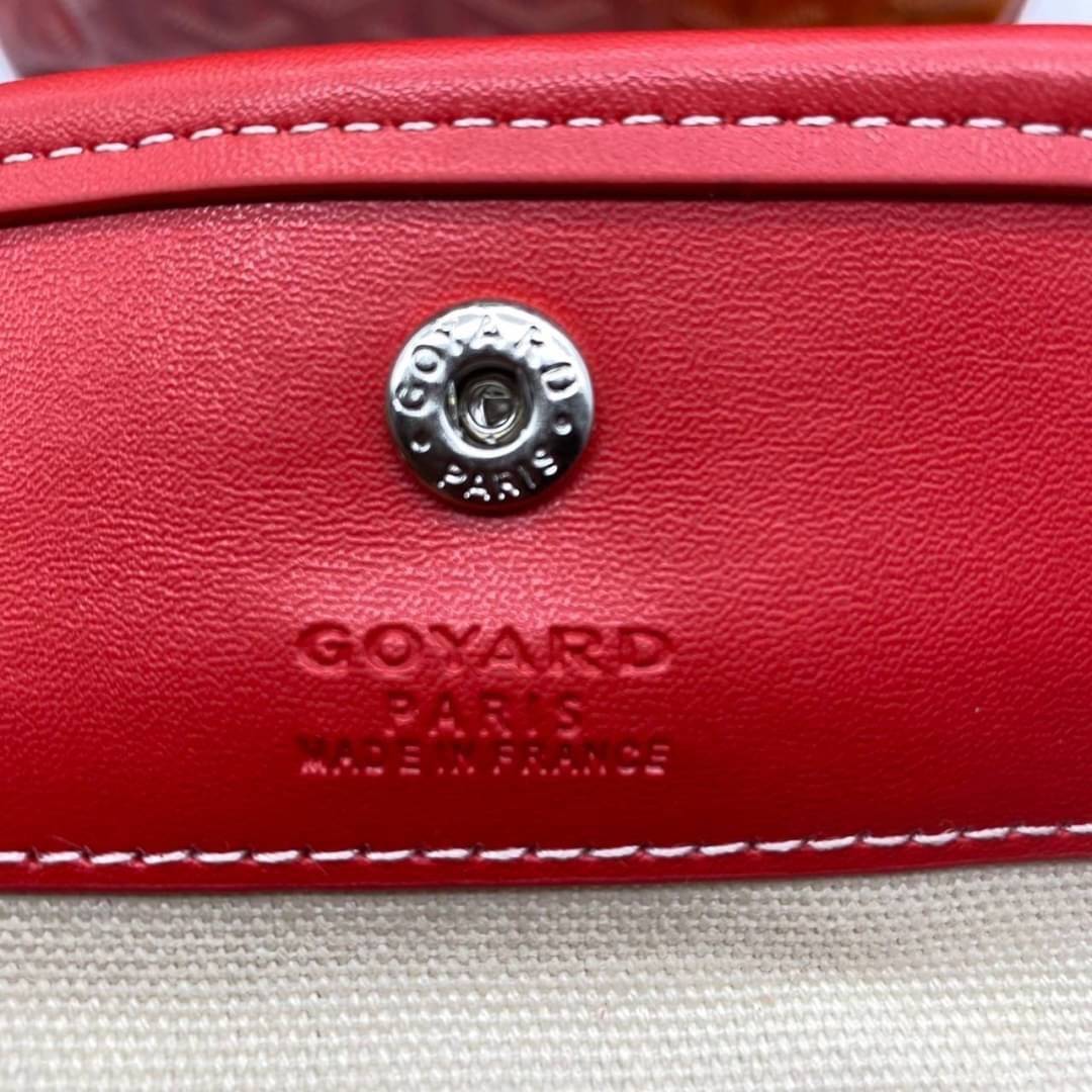 9 สี GOYARD ANJOU TOTE MINI / Goyard Mini Tote เกรดออริจินอลสลับแท้ ใช้งานต่างประเทศได้ ฮอตไอเท็ม กับกระเป๋าสะพายทรงโท้ท ไซส์มินิ กะทัดรัด มาครบสีขายดี เลิศทุกสี รูปทรงคลาสสิค ดีไซน์เป็นเอกลักษณ์ ใช้งานได้หลากหลาย