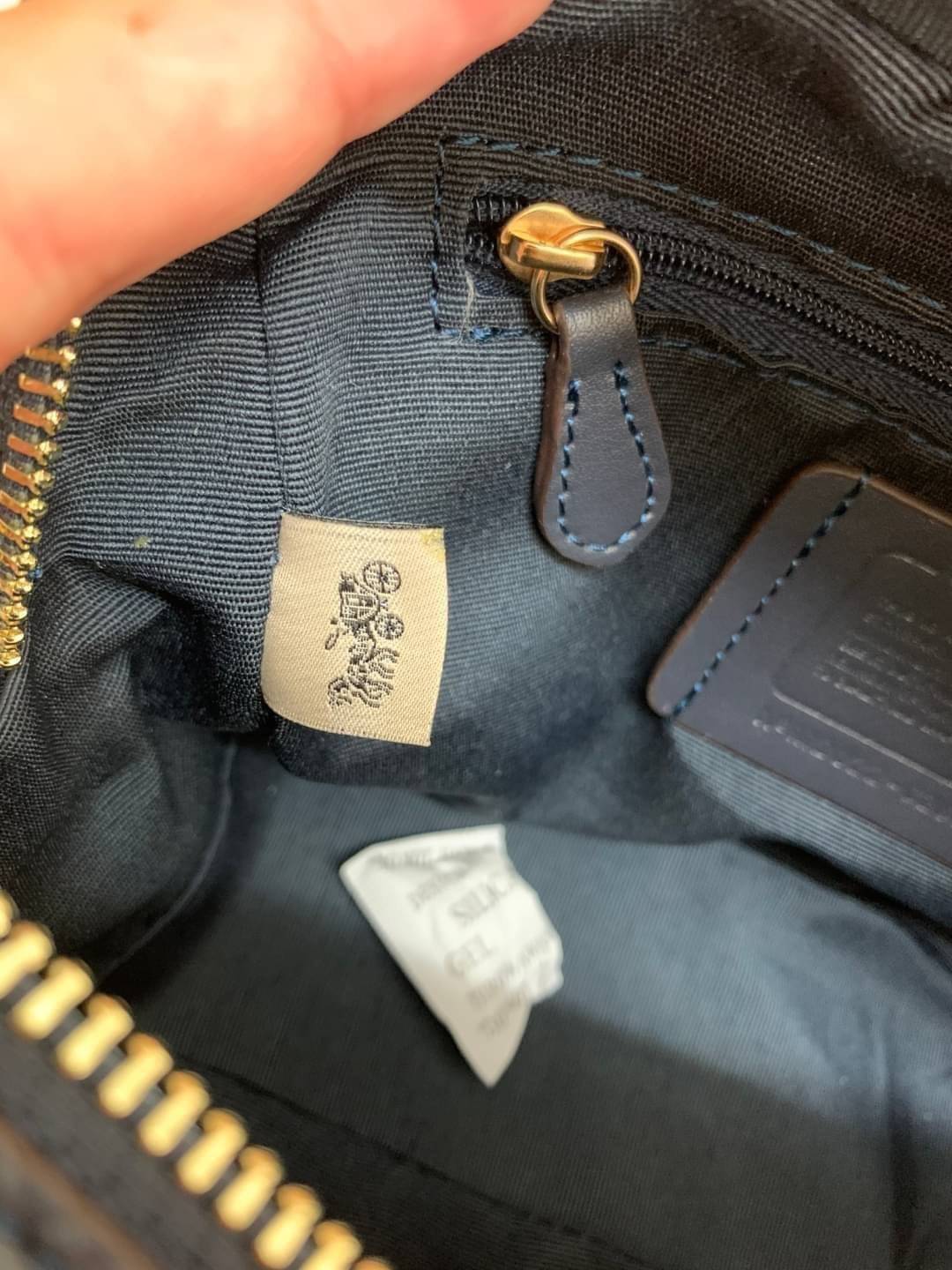 OUTLET 】COACH LADIES GENUINE CAMERA CLASSIC BAG ((2822)) ✔️สินค้าปกติตามเงื่อนไขทั่วไปค่ะ!! พร้อมส่งที่ไทยค่ะ! กระเป๋าสะพายแบบครอสบอดี้ร์ หนังแท้+ผ้าjacquard ทอลายแบรนด์ สวยงามมากๆค่ะ