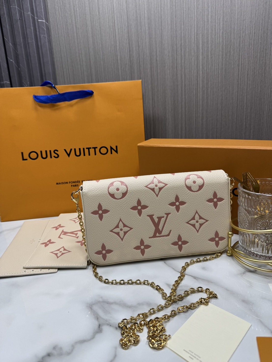 OP ORI หนังแท้ | LV Felicie Pochette bag in soft Monogram Empreinte leather กระเป๋าสะพายทรงพอชขนาดกะทัดรัด หนัง Monogram Empreinte เนื้อนุ่มประทับลาย Monogram สุดไอคอนิก