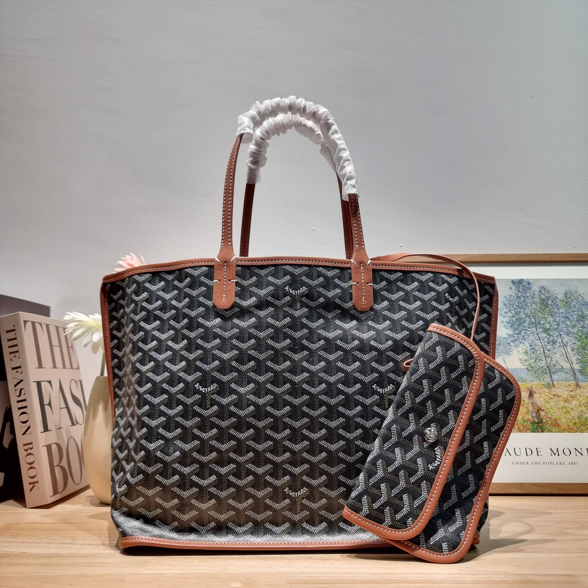 GOYARD ANJOU REVERSIBLE TOTE กระเป๋าสะพายทรงโท้ท ใบใหญ่จุใจ!! กลับด้านใช้ได้ทั้ง 2 ด้าน มาครบสีขายดี เลิศทุกสี รูปทรงคลาสสิค
