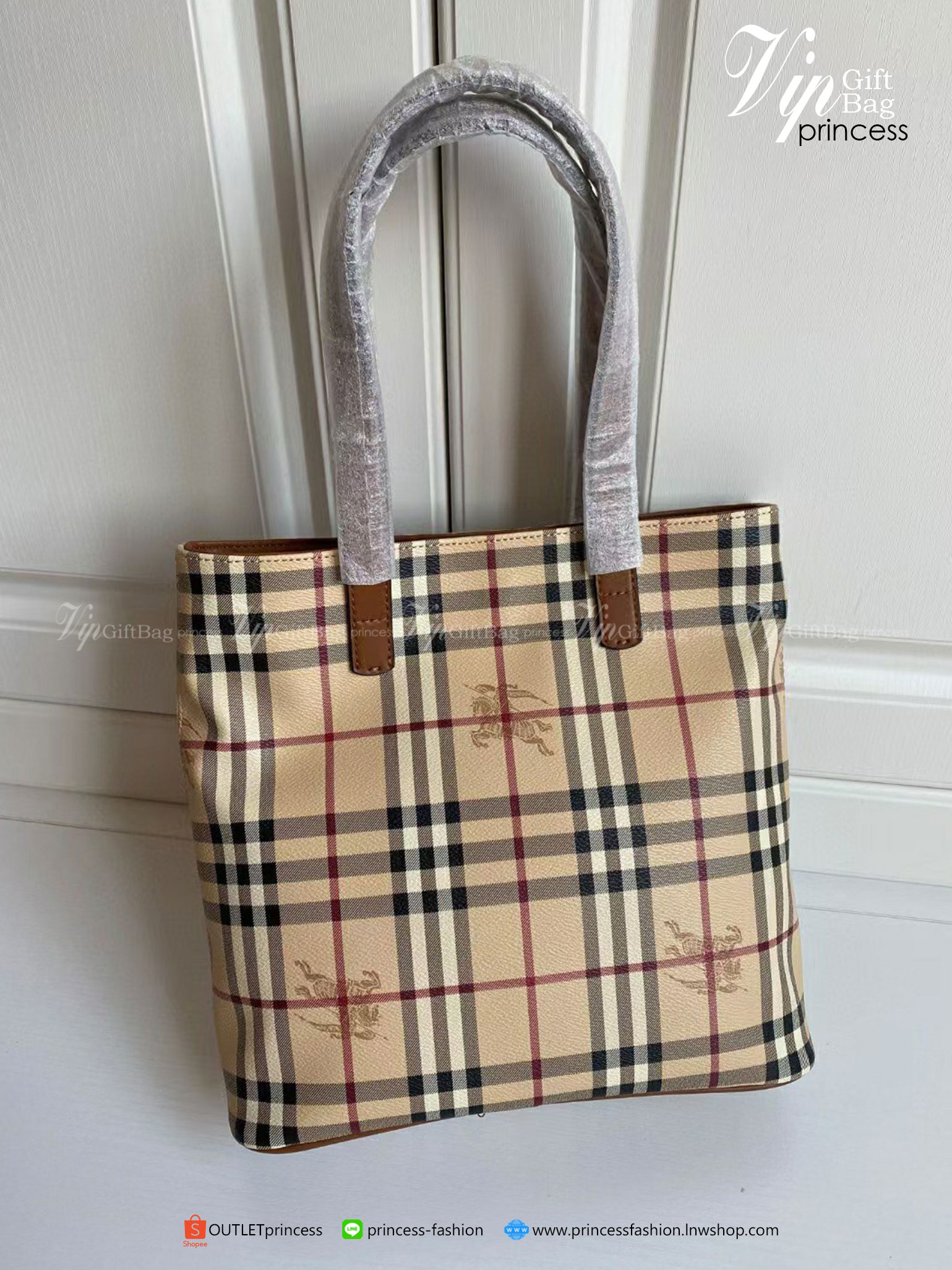พรีเมี่ยมกิ๊ฟแท้ 100% BURBERRY TOTE VINTAGE BAG VIP GIFT WITH PURCHASE (GWP)
