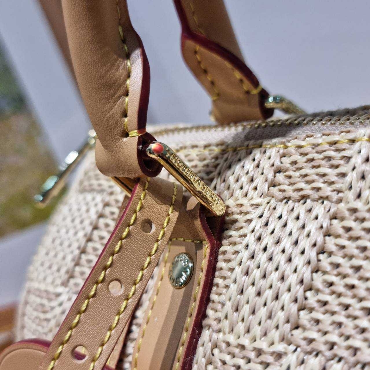 LV Keepall Bandoulière 25 / Lv bandouliere sunset bag กระเป๋าทรงหมอนสวยเก๋ ดีไซน์เริ่ดไม่ซ้ำใคร ลวดลายเอกลักษณ์ถักทอด้วยวัสดุรักษ์โลกดูดีมากๆ