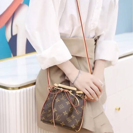 LV Nano Noe Monogram Bag / LV Bag พร้อมส่ง กระเป๋าสะพายข้างไซส์มินิ วัสดุหนังแคนวาส รุ่นยอดนิยม มีน้ำหนักเบา