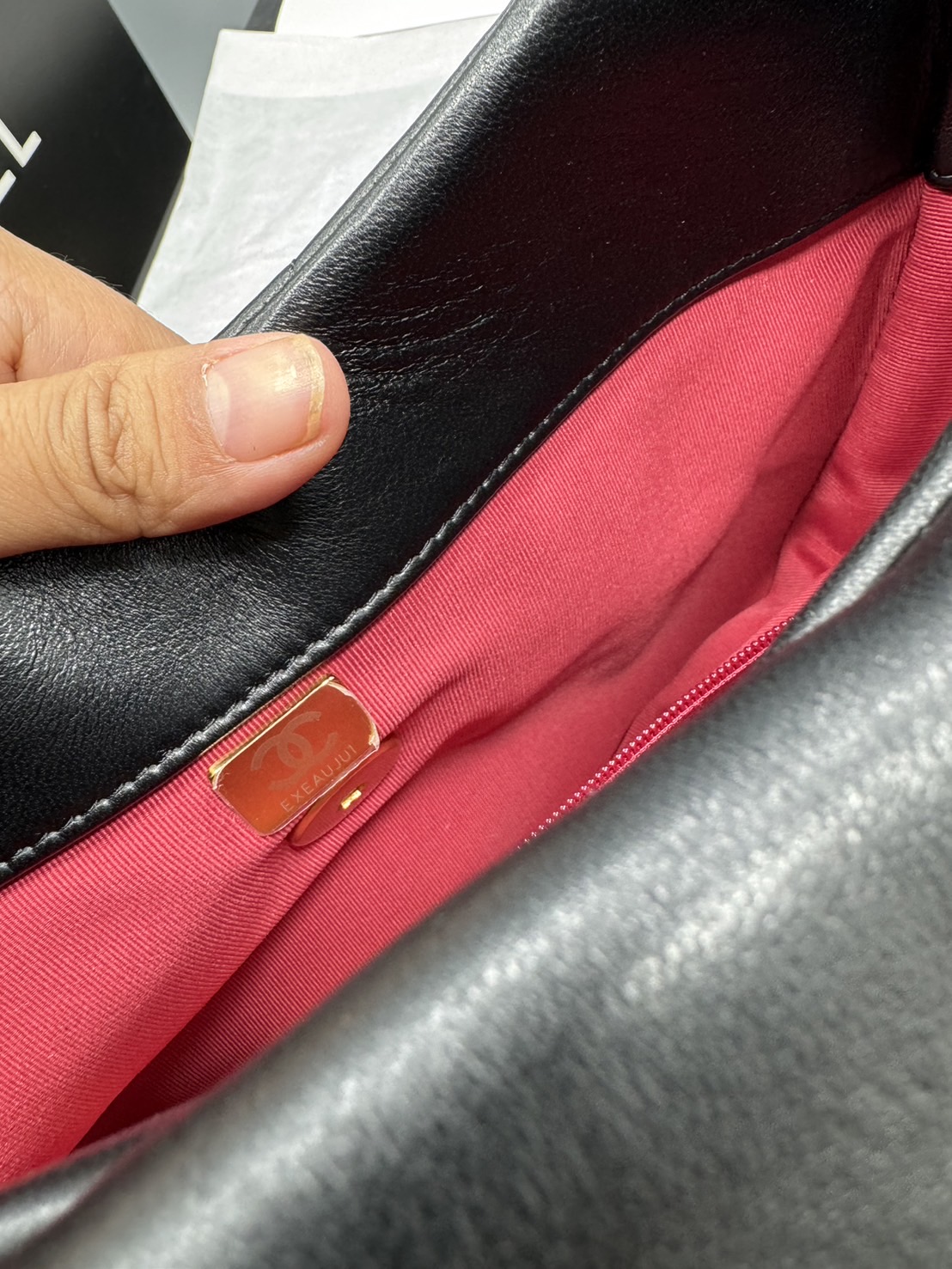 CHANEL 19 Hobo Bag Black Mixed Metal Hardware กระเป๋าสะพายหนังแท้ เกรดออริ ท็อป สลับแท้ 1:1 ผ่านทุก ตม ใช้งานต่างประเทศได้