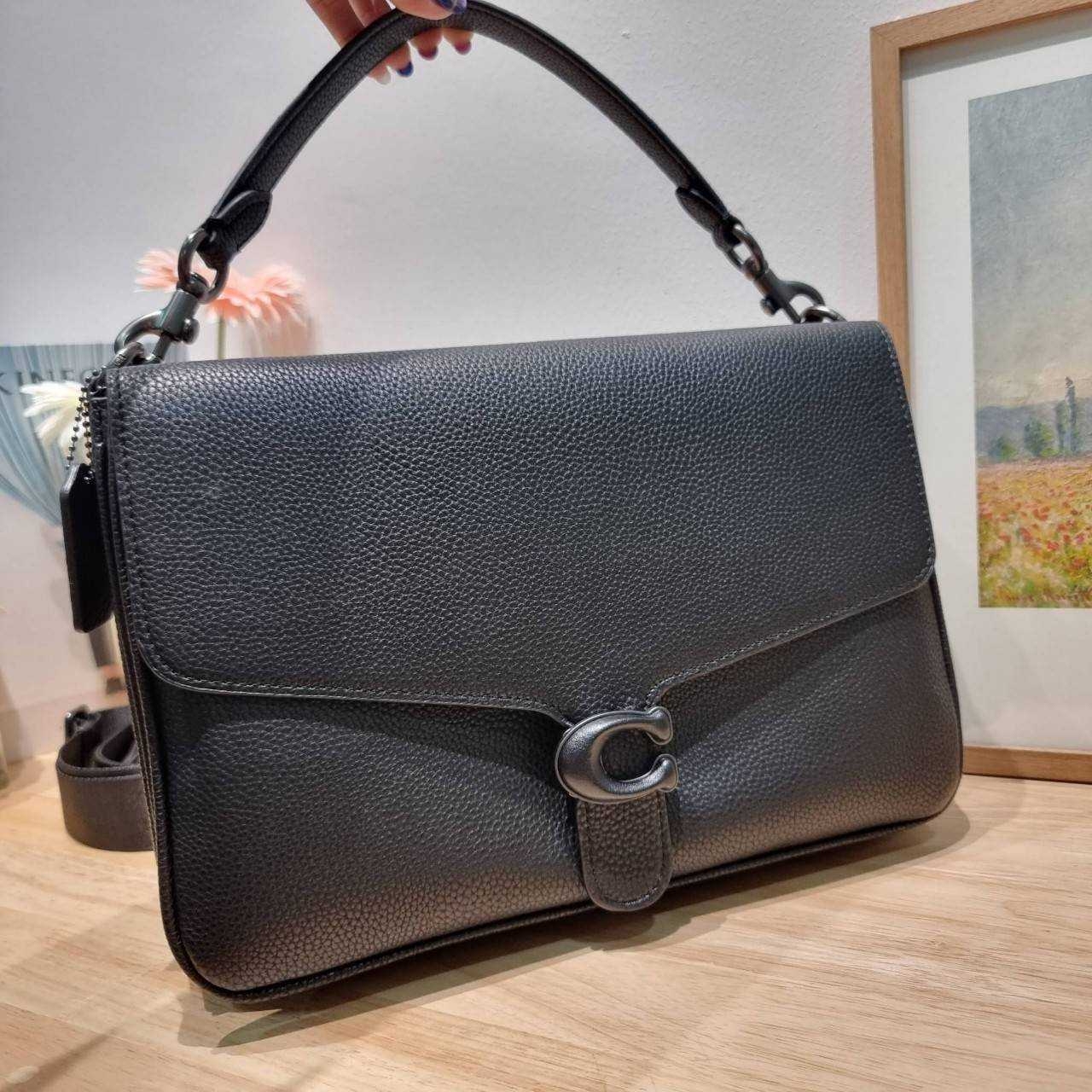 COACH Soft Tabby Messenger In Signature Canvas C8430 CH769 ไอเท็มที่หนุ่มๆต้องไม่พลาด กระเป๋าทรงแมสเซนเจอร์ใบใหญ่กำลังพอดี พร้อมด้วยสายสะพาย 2 เส้น