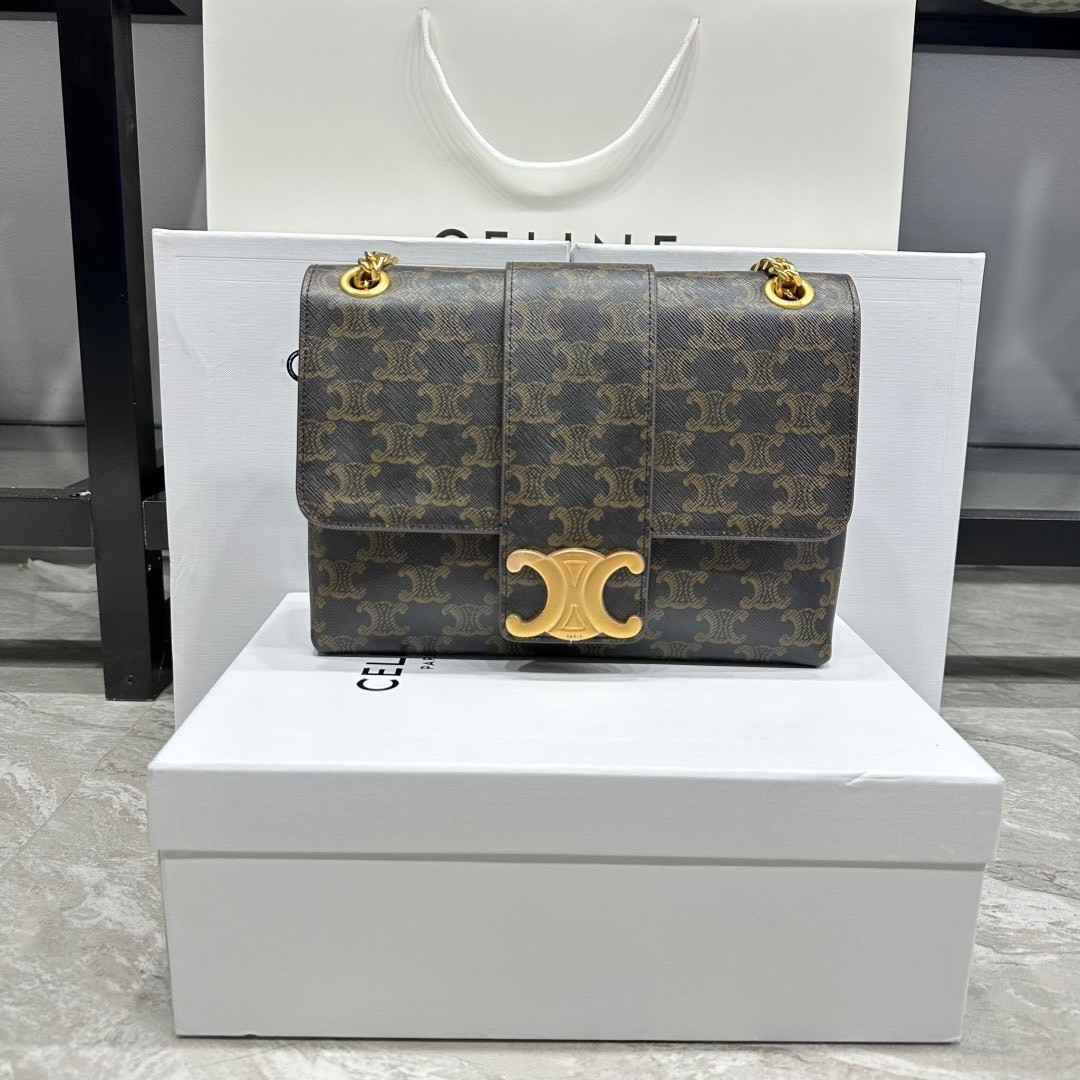 CELINE MEDIUM VICTOIRE BAG IN TRIOMPHE CANVAS 3 สี พร้อมส่ง เกรดออริจินอล สลับแท้ ใช้งานต่างประเทศได้ งานสวยตามรูป ภาพถ่ายจากงานขายจริง