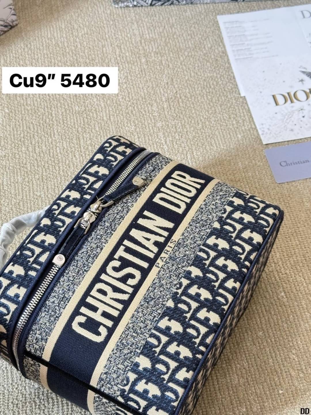 DIOR Travel Vanity Case กระเป๋าใส่เครื่องสำอางค์ไซส์ยอดนิยม ทรงกล่องสวยสามารถใช้เป็น everyday bag ได้ทุกวัน