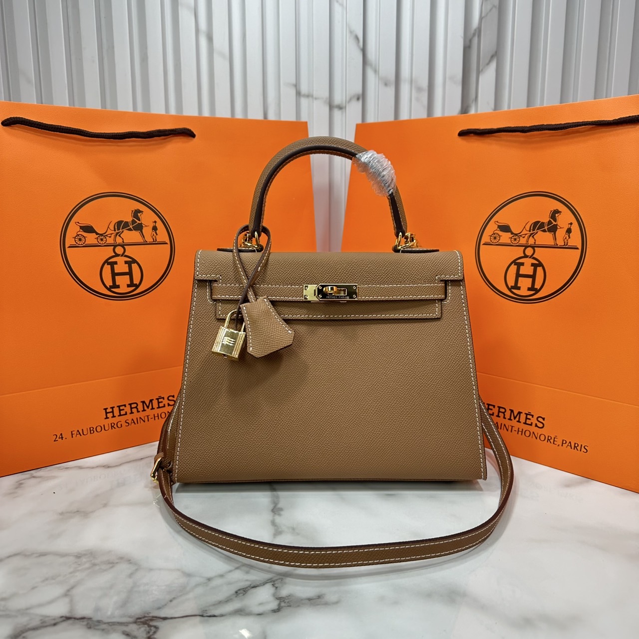 ORI หนังแท้ | Hermes Kelly 25cm / 28cm กระเป๋าสะพายที่สุดแห่งหรูหราลัคชู นิยามของความสง่างามเหนือกาลเวลา แบรนด์เนมในฝัน งดงามดั่งเจ้าหญิง