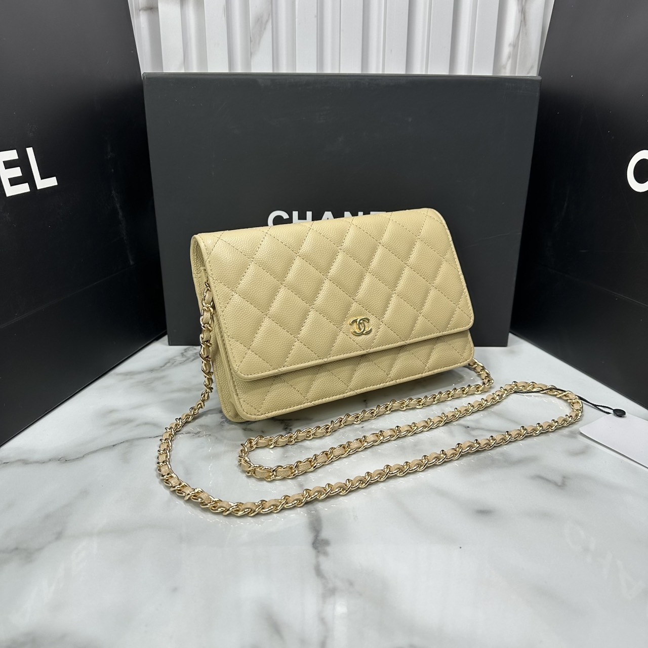 ORI หนังแท้ | CHANEL Woc Wallet on Chain 18cm กระเป๋าสะพายทรงวอคดีไซน์แบ่งช่องด้านในเป็นกระเป๋าสตางค์ รุ่นยอดนิยม หรูหราระดับตำนาน สวยงามเหนือกาลเวลา