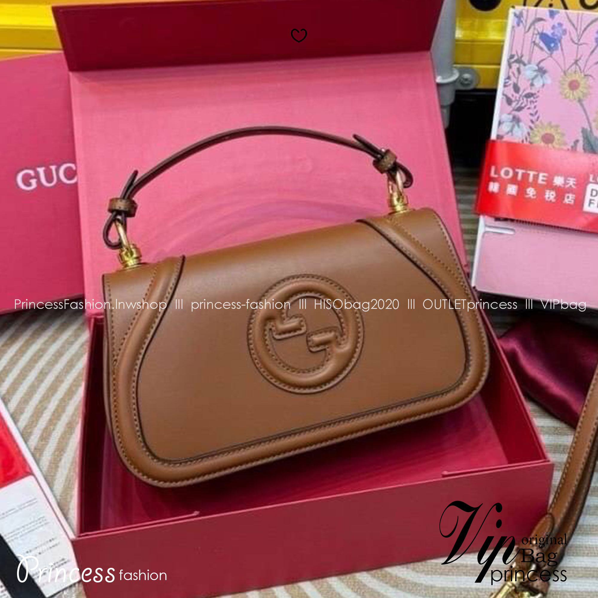 Gucci Blondie small top handle bag กระเป๋าสะพายรุ่นใหม่สุดไอคอนนิก ดีไซน์วินเทจยุค 70 เป็นความหรูหราที่สามารถใช้งานได้จริง เหมาะอย่างยิ่งสำหรับตู้เสื้อผ้าของสาวๆยุคนี้ ดาวเด่นดวงใหม่ของแบรนด์ ควรมีมากๆ ค่ะ