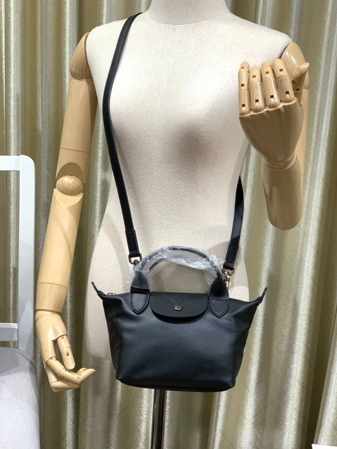 ของแท้ 100% Longchamp LE PLIAGE CUIR TOP HANDLE BAG Color: Black,Orange,Sienna, Navy,Nordic,Grey,Lichen