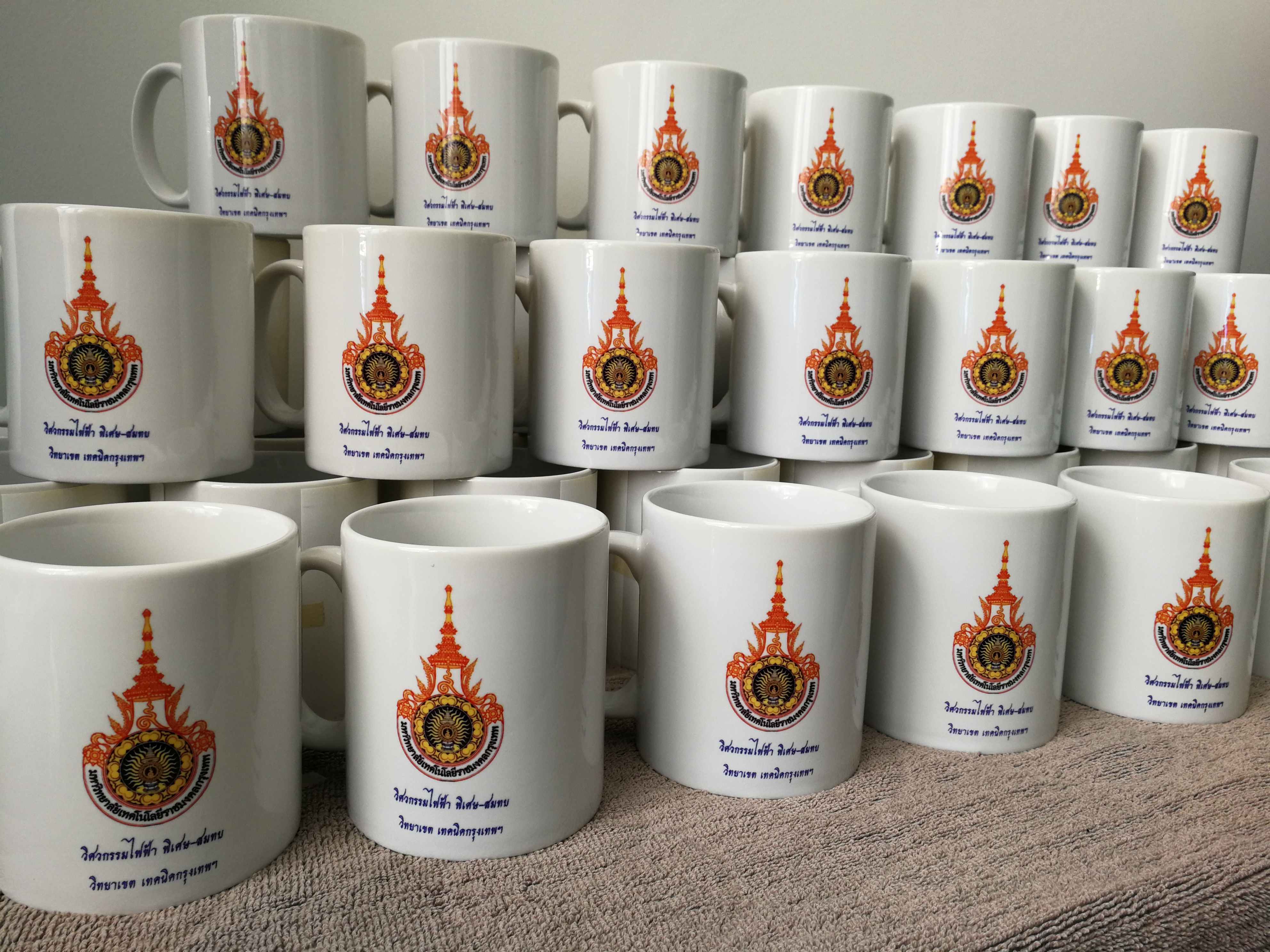 แก้วสกรีน ราคาส่ง พร้อมกล่องลูกฟูก