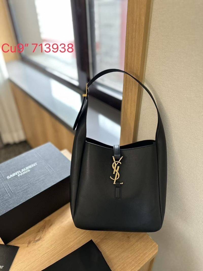YSL HOBO BAG / YSL LE 5 À 7 SOFT IN SMOOTH LEATHER กระเป๋าสะพายทรงโฮโบ สวยฟาด ดาเมจคือร้อนฉ่าสุดๆ! ดีไซน์สุดคลาสสิค ควรมีที่สุดค่า