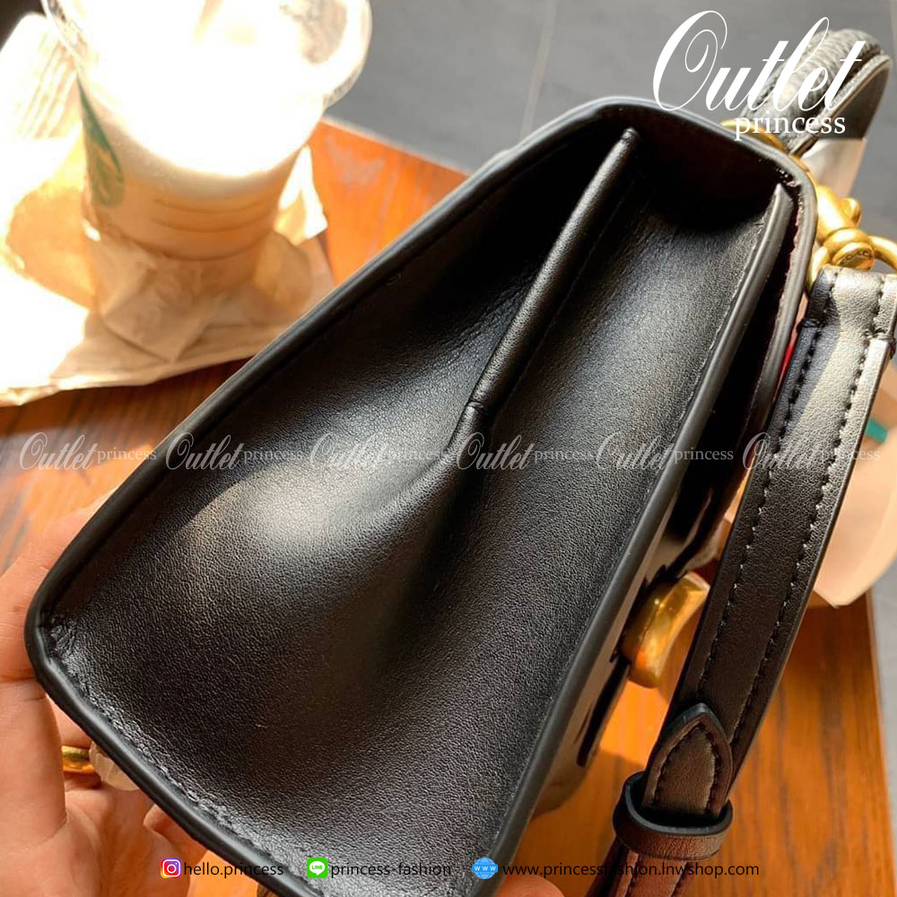 COACH TABBY TOP HANDLE 20 LEATHER BAG 💋กลับมาอีกครั้งตามคำเรียกร้องค่ะ!! กระเป๋าถือ//สะพายข้างได้ วัสดุหนังแท้อย่างดี หนึ่งใบทำหนัง2แบบได้อย่างลงตัว สวยงาม มีอะไหล่ตัวC ใหญ่ด้านหน้าโดดเด่นหรูมากๆค่ะ