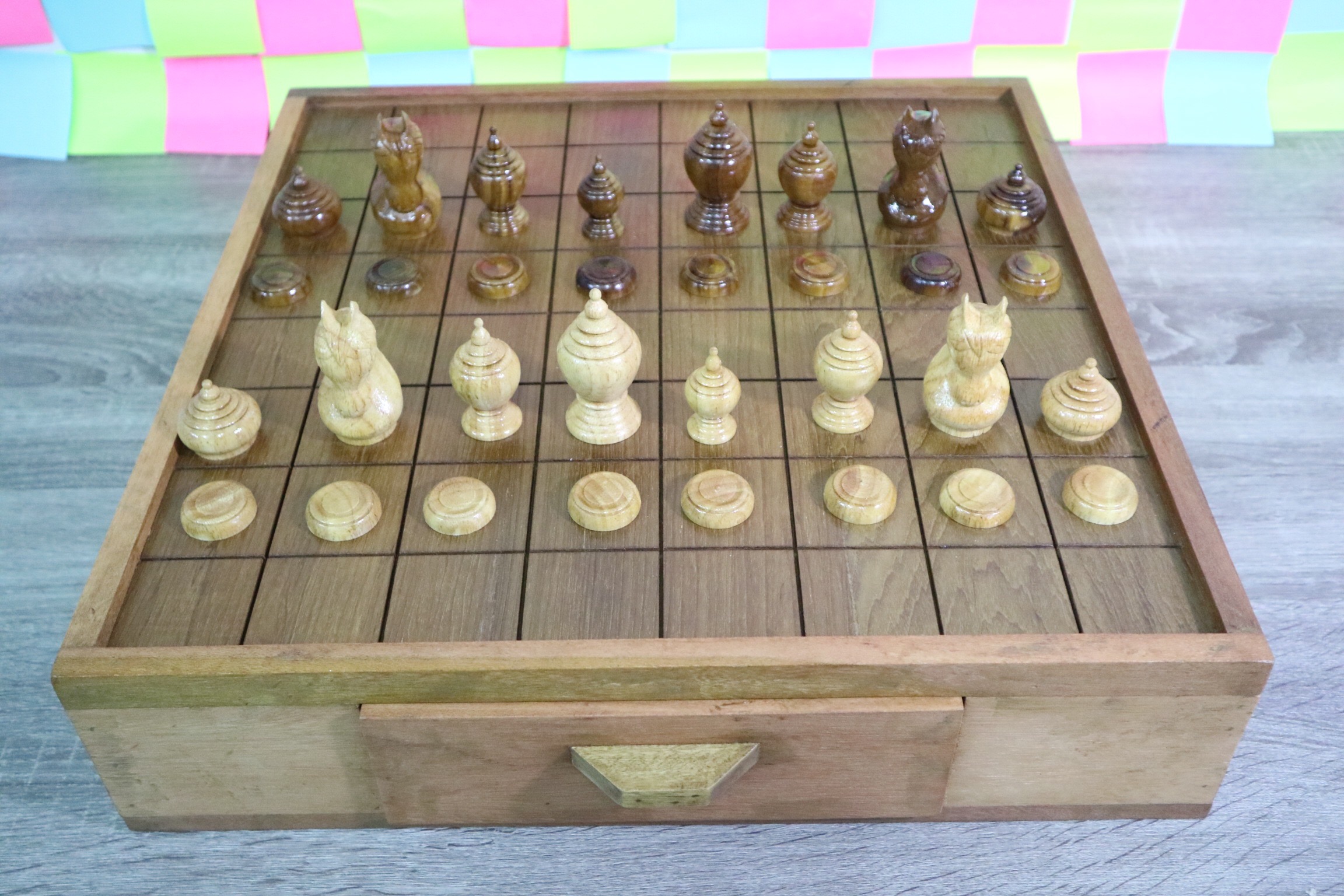 ชุดหมากรุกไทยกระดานลิ้นชักพร้อมตัวหมากรุกชุดคาณฑีวะ