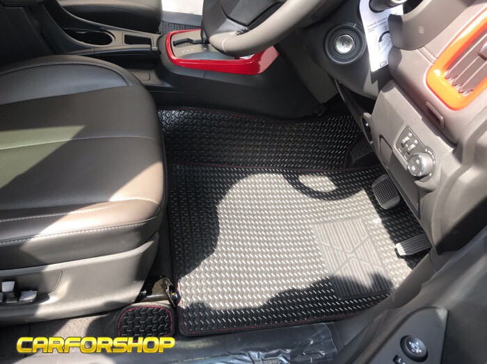 พรมปูพื้นรถยนต์ TRAILBLAZER ลายธนูสีดำด้ายแดง เต็มคัน (พื้นหลังเรียบ+ตีนตุ๊กแก)