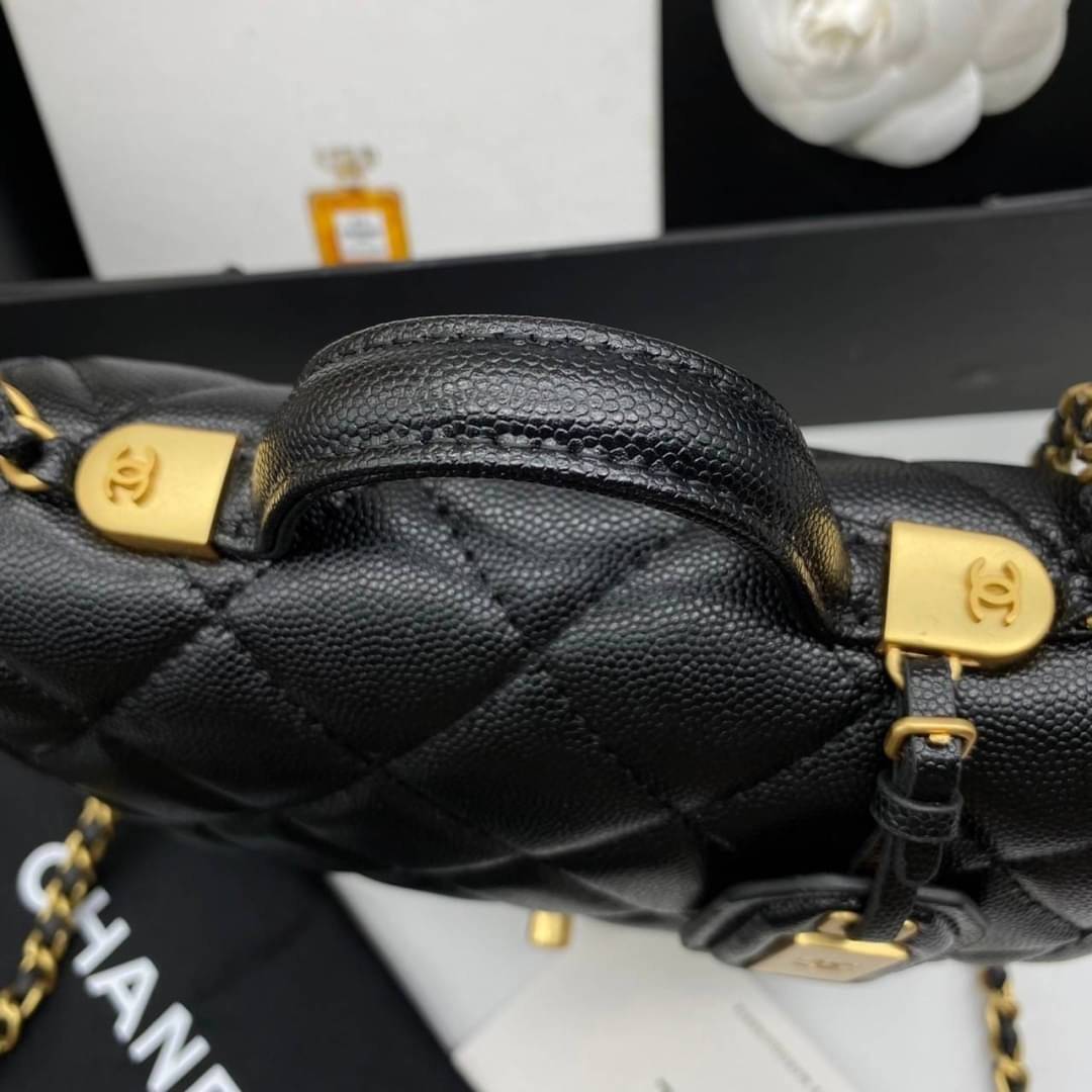 Chanel Mini Handle Flap bag / Chanel mini square flap bag with handle “school memory bag” เกรดออริจินอล กระเป๋าสะพายทรงเหลี่ยมมาใหม่ พร้อมหูหิ้วด้านบน งานหนังสวยมาก เปิดด้านหน้า หนังคาเวียร์ลายคลาสสิค รุ่นยอดนิยมไอเท็มฮิต