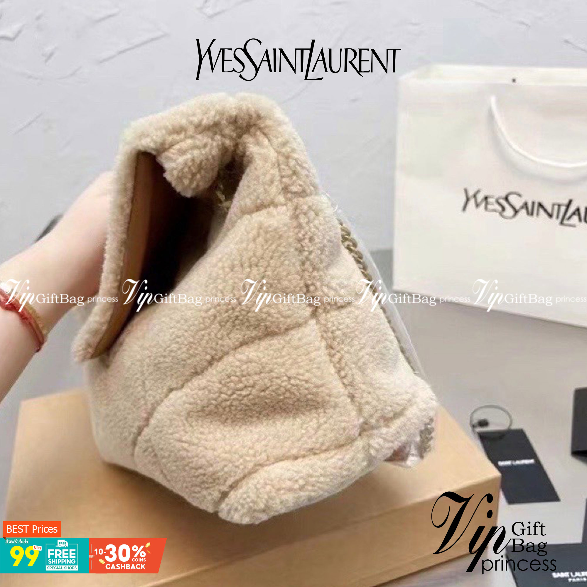YSL Yves Saint Laurent Puffer Shearling Shoulder Bag กระเป๋าสะพายงานขนนุ่มๆ เปิดหน้า ติดโลโก้อะไหล่แบรนด์สีทองด้านหน้า งานดูดีมีระดับมากค่ะ ปั้มทุกจุด งานเป๊ะมากก สายสามารถดึงสั้นยาวได้ นุ๊มนุ่ม ละมุน น่ารักมากกค่าา