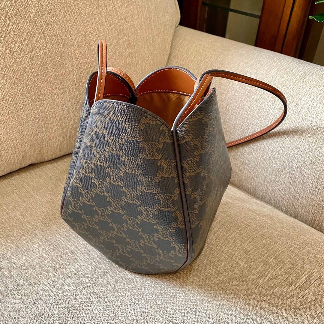 NEW 2021 !!! CELINE CROSSBODY VIP GIFT BAG(GWP) กระเป๋าสะพายไหล่/คสอบอดี้ทรงสวยมีสไตล์