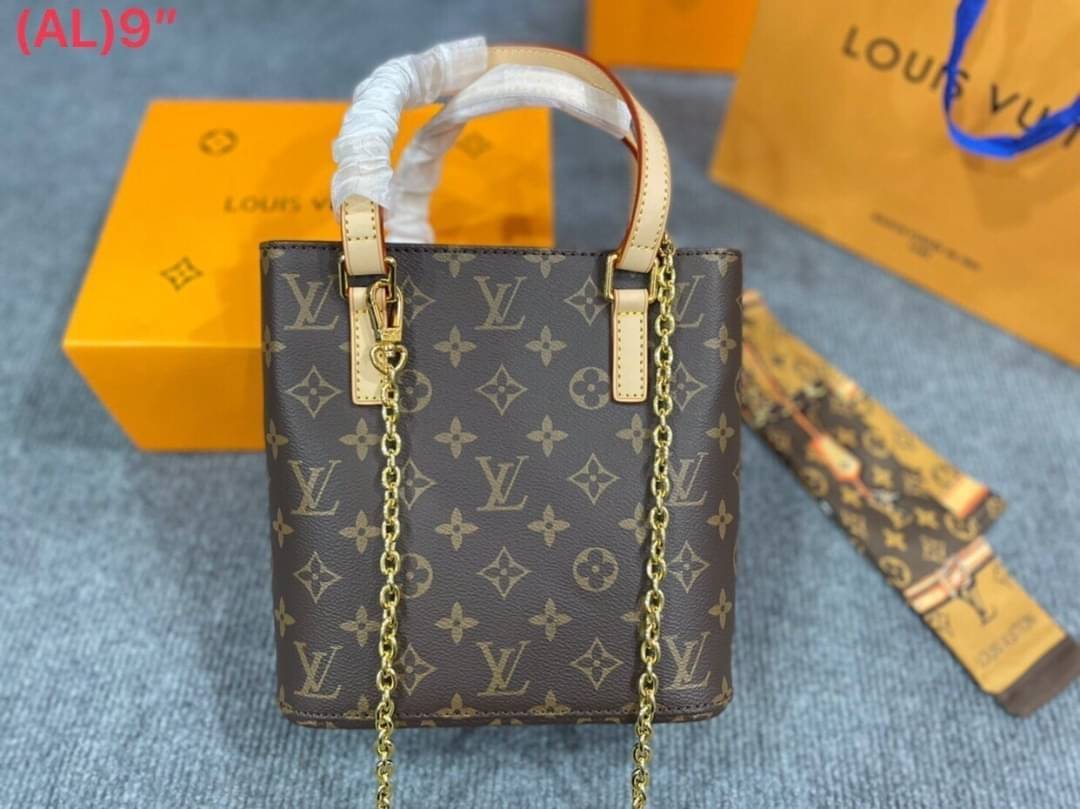 LV VAVIN PM MONOGRAM CANVAS TOTE BAG กระเป๋าถือ พร้อมสายสะพายข้างแบบโซ่ crossbody ลายโมโนแกรมสีน้ำตาล งานปั้มแบรนด์คมชัด ทรงตั้งสวย อยู่ทรง ถือไปไหนก็ดูดี สวยหรู อีกแล้วค่าา