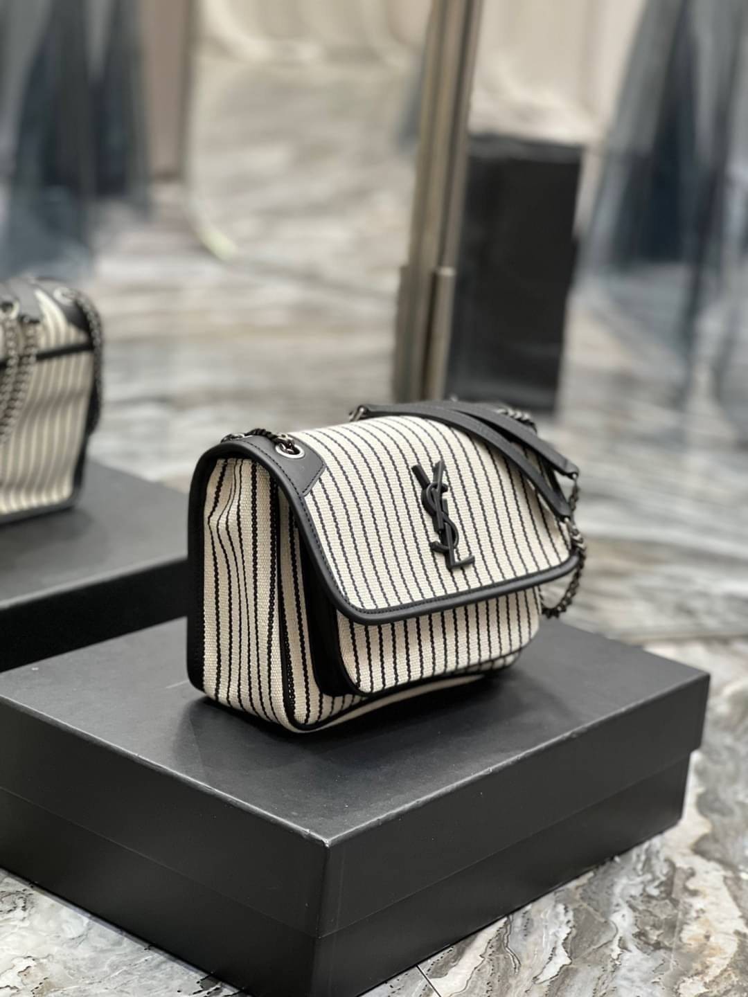 YSL Niki mini Striped Canvas Shoulder Bag / YSL Niki Striped เกรดเทพ ออริจินอล งานหนังแท้และผ้าแคนวาสอย่างดี ภาพถ่ายจากงานขายจริง ใช้งานต่างประเทศได้