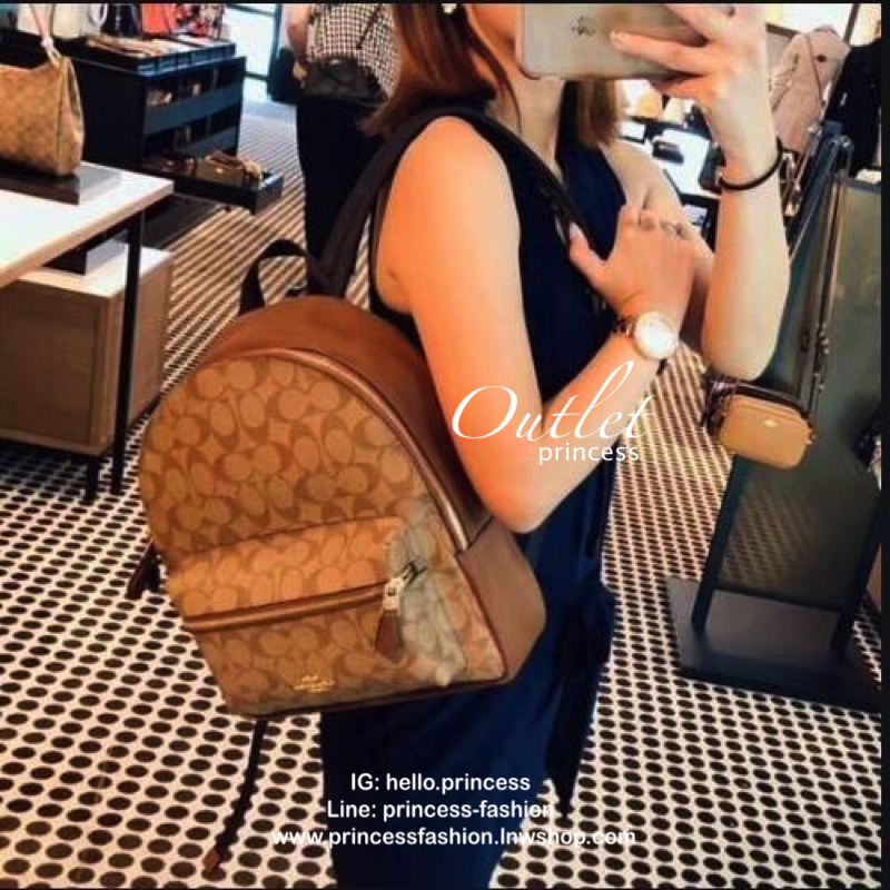COACH MEDIUM BACKPACK IN SIGNATURE BAG พร้อมส่งกระเป๋าสะพายหลัง วัสดุหนังแท้ หนังนิ่มน้ำหนักเบา ด้านหน้าลาย C มีช่องซิปหนึ่งช่อง เปิดปิดช่องหลักแบบซิปคู่ ภายในโล่งกว้าง มีช่องซิปให้หนึ่งช่อง ด้านหลังเป็นไนล่อนอย่างดี สายสะพายเลื่อนปรับแบบฟรีไซส์ ใบกลางขนา
