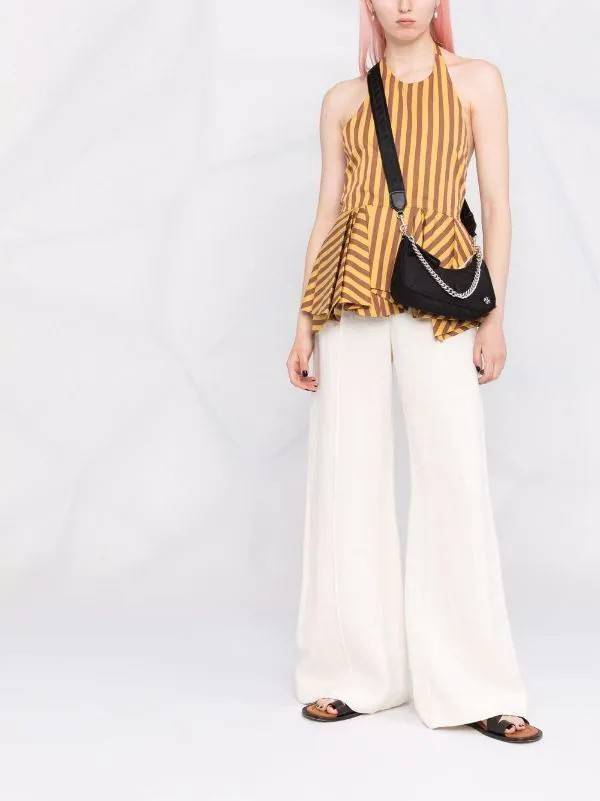 TORY BURCH MERCER NYLON SMALL SHOULDER BAG ใหม่ก่อนใคร!! กับคอลหวานๆ สดใสๆ กระเป๋าสะพายทรงโฮโบ ขนาดกะทัดรัด ฟังก์ชั่นการใช้งานจัดแบบเต็มที่ ด้วยสายสะพายถึง 3 เส้น สายโซ่คล้องแขน สายหนังแบบสั้นคล้องไหล่ และสายสปอร์ตเส้นใหญ่ ดูดี!! คุ่มแค่ไหนคิดดู!! วัสดุผ้