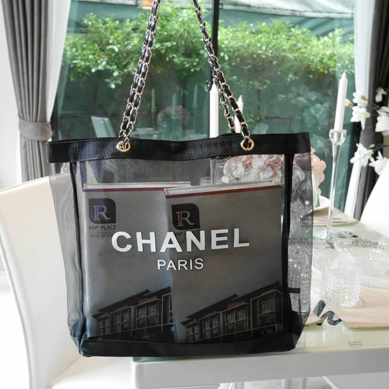 พร้อมส่งความสวยหรู 👠👠 Chanel Shopping Bag With Chain กระเป๋าสะพายใบใหญ่ทรง Shopping Bag Limited Edition พรีเมี่ยมกิ้ฟของแท้นำเข้าจาก Chanel Perfume Counter ของแท้100% (ไม่ใช่งานเลียนแบบ) ใบใหญ่วัสดุ Nylon โปร่ง ♡ ปั้ม CHANEL แบรนด์ส