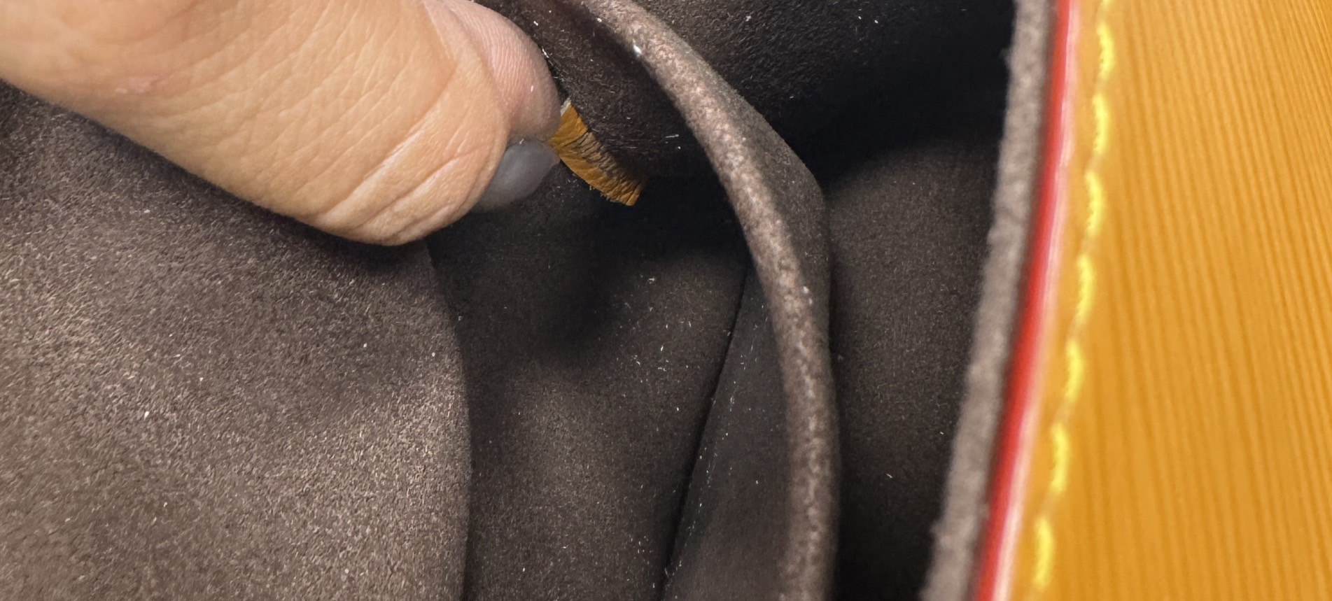 เกรดเทพ Top ORI | LV Buci bag Epi leather grain pattern / lvdiane กระเป๋าสะพายหนังแท้ลายเกรน เกรดดีสุด 🤍 เกรดเทพออริจินอล เทียบแท้ 1:1 ใช้งานได้ทั่วโลก