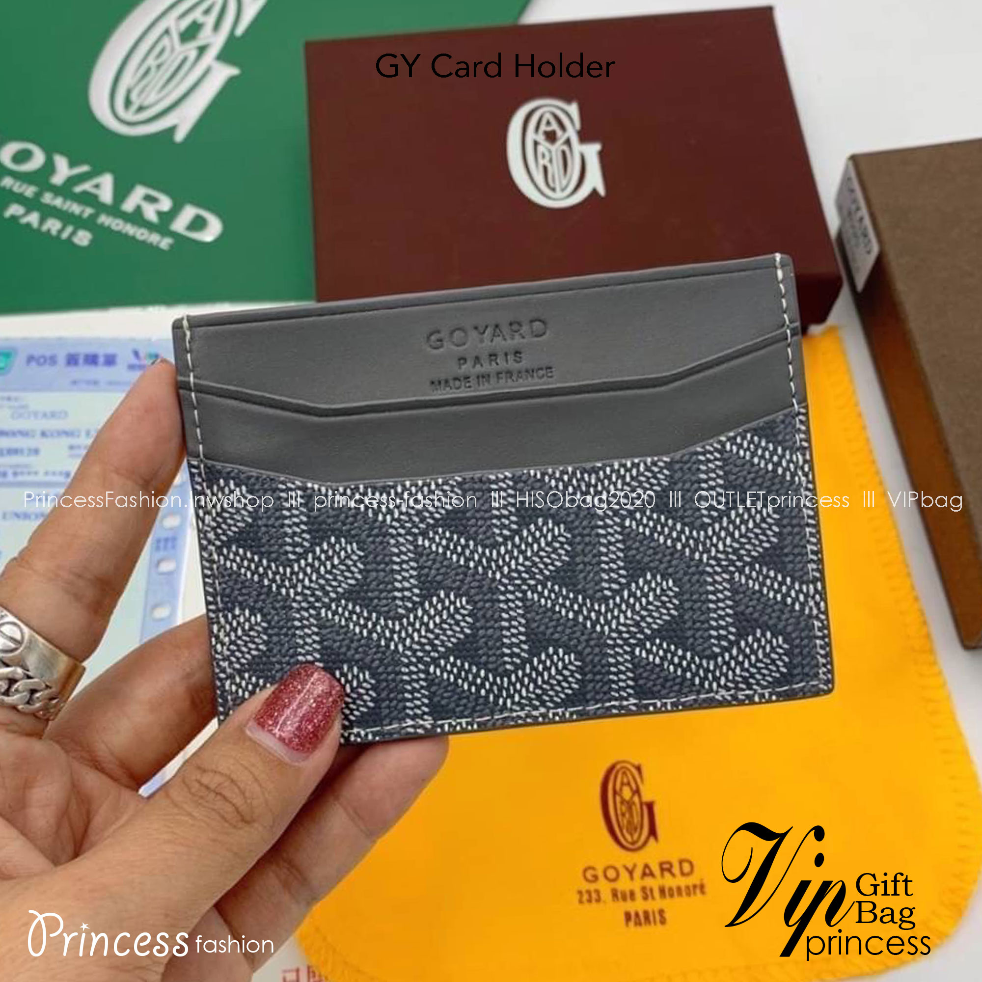 GOYARD Card Holder กระเป๋าใส่การ์ดรุ่นแบน ใช้ง่าย ใส่บัตรได้เยอะ (ใส่ซ้อนกันเลยจ้า) ด้านบนใส่แบงค์พับครึ่งได้นะคะ ดีมาก ผู้ชายก็ชอบ ผู้หญิงก็ชอบ