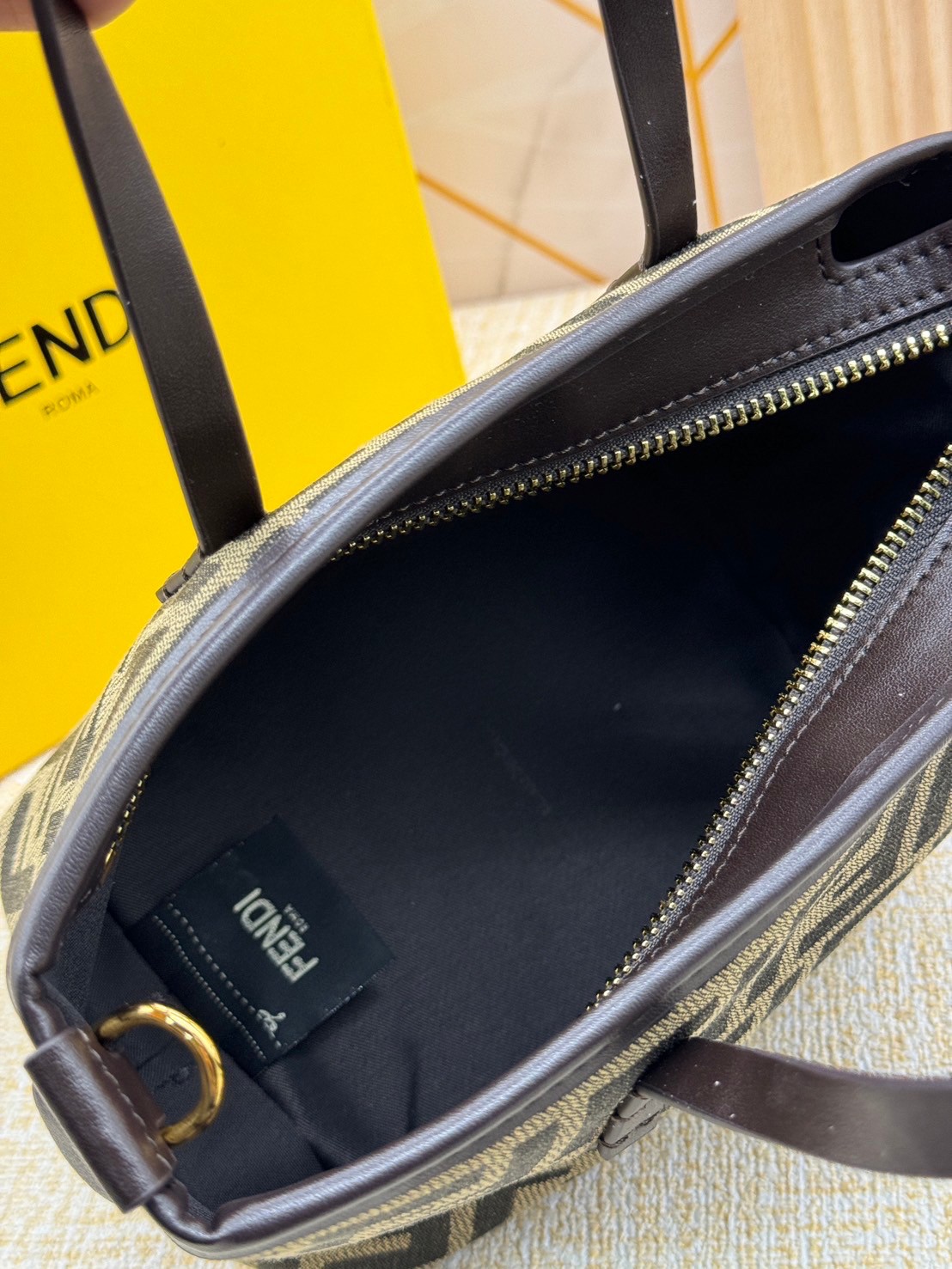 Fendi Roll Mini FF jacquard mini bag / YSL TOTE BAG MINI กระเป๋าสะพายทรงโท้ทไซส์มินิ เกรดออริ 1:1 ใช้งานต่างประเทศได้