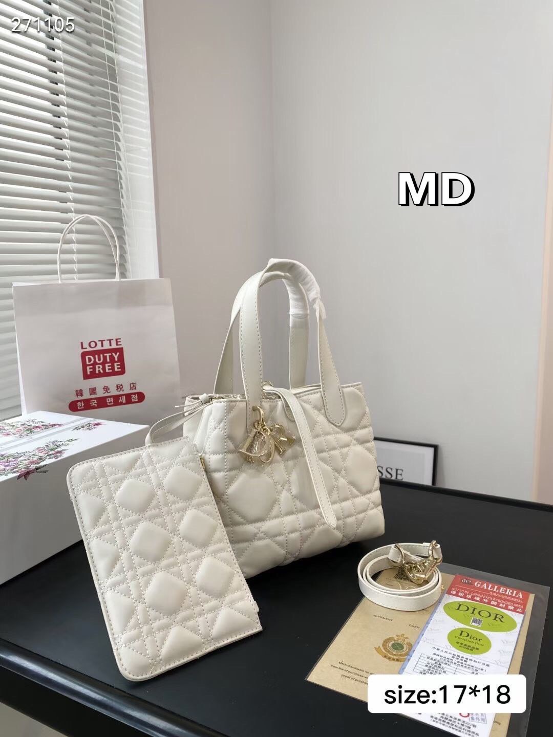 Dior Small Dior Toujours vertical tote bag 18cm กระเป๋าสะพายทรงบัคเก็ตไซส์ใหม่กะทัดรัด คลาสสิคหนังสวยหรูหราเกินราคา ดีไซน์นุ่มนวลทันสมัย