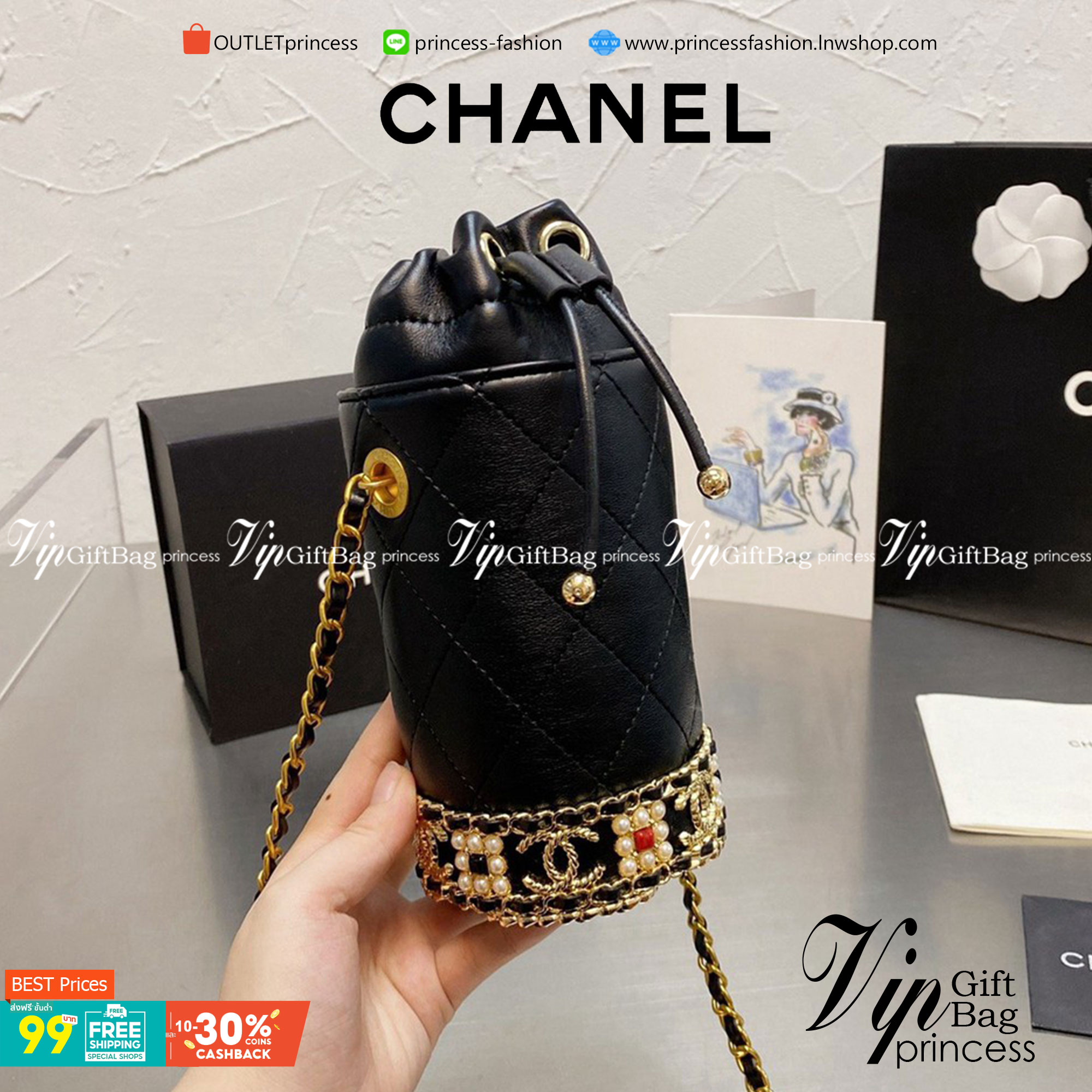 VIP 】CHANEL mini bucket bag น้องคนสวยมาใหม่จ้า รุ่นใหม่กริ๊บ!!ละมุนคุณหนูต้องมาแล้วแหละ กระเป๋าทรงถังไซส์มินิ ใช้งานง่ายด้วยการรูดหนังปิดรอบปากกระเป๋า ทุกอย่างลงตัวที่สุด!! น่ารักมากๆ หนังลายคลาสสิคแต่งมุกอะไหล่ทองขอบล่าง เปิดแบบหูรูด มาพร้อมสายสะพายนาวคร