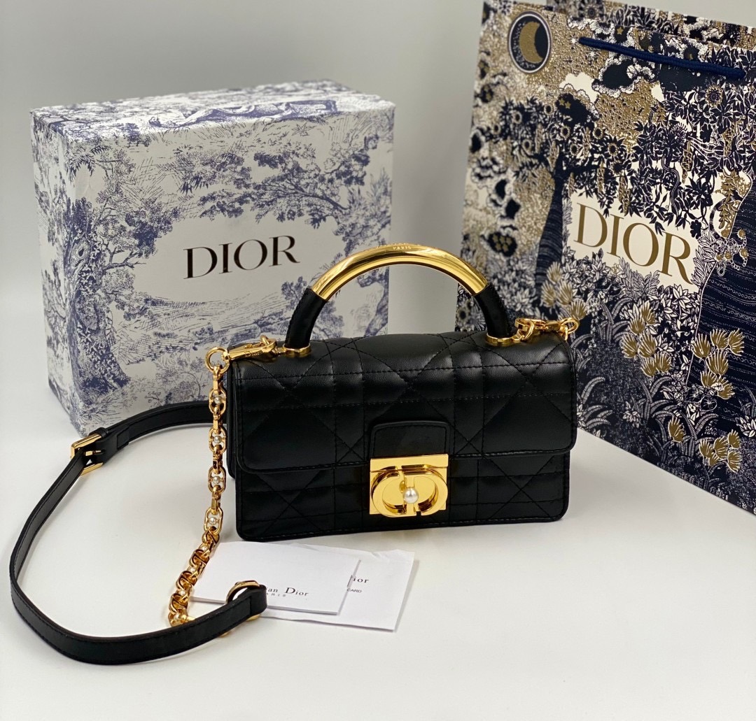 Mini Dior Ange Bag Macrocannage CD clasp with white resin pearl กระเป๋าถือพร้อมสายสะพาย ประดับตัวล็อคมุก สวยงามเหนือกาลเวลา เกรดออริ 1:1 ใช้งานต่างประเทศได้