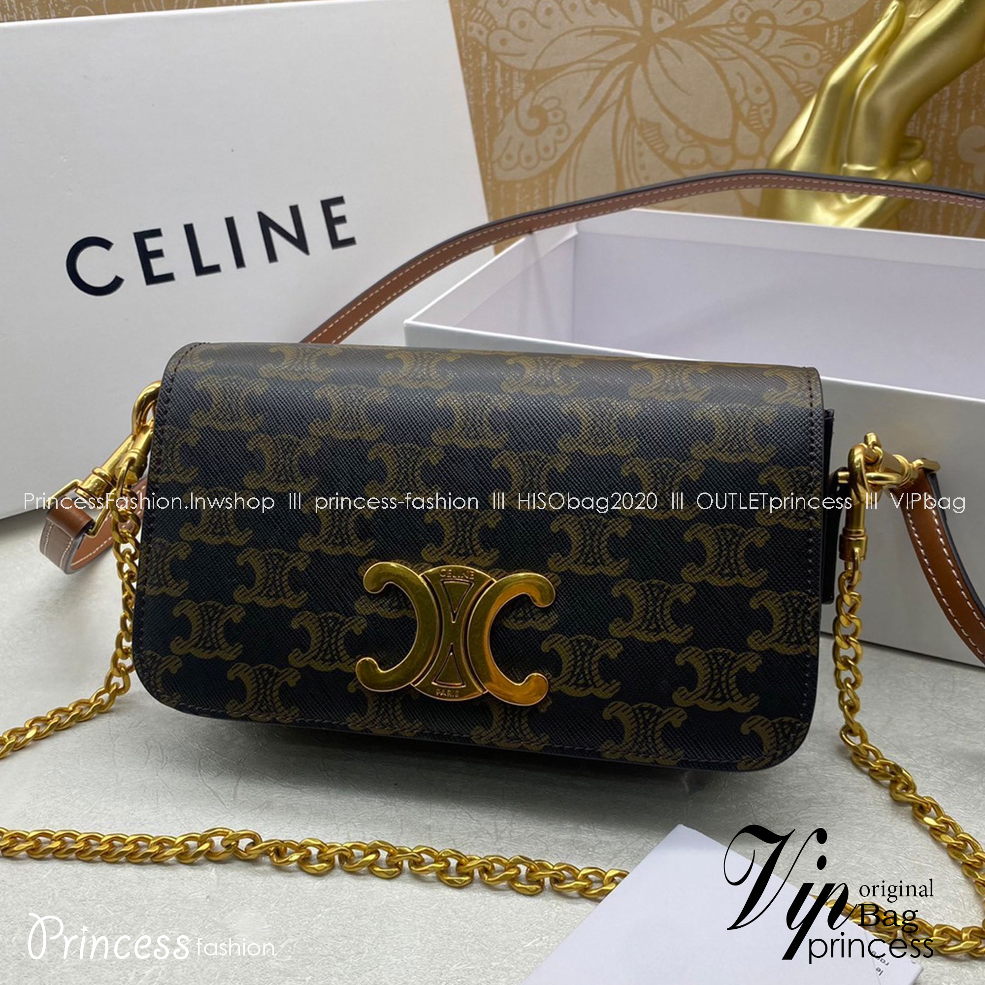 20cm CELINE SHOULDER BAG TRAPEZE IN SHINY CALFSKIN / CELINE POCHETTE BAG / CELINE TRIOMPHE BAG small รุ่นใหม่ล่าสุด ไม่มีไม่ได้เลยกับไอเท็มสุดคลาสสิค กระเป๋าสะพาย ทรงพอชสวยอยู่ทรง ดูดี ดูแพง สายถอดได้ ใช้งานสะดวก