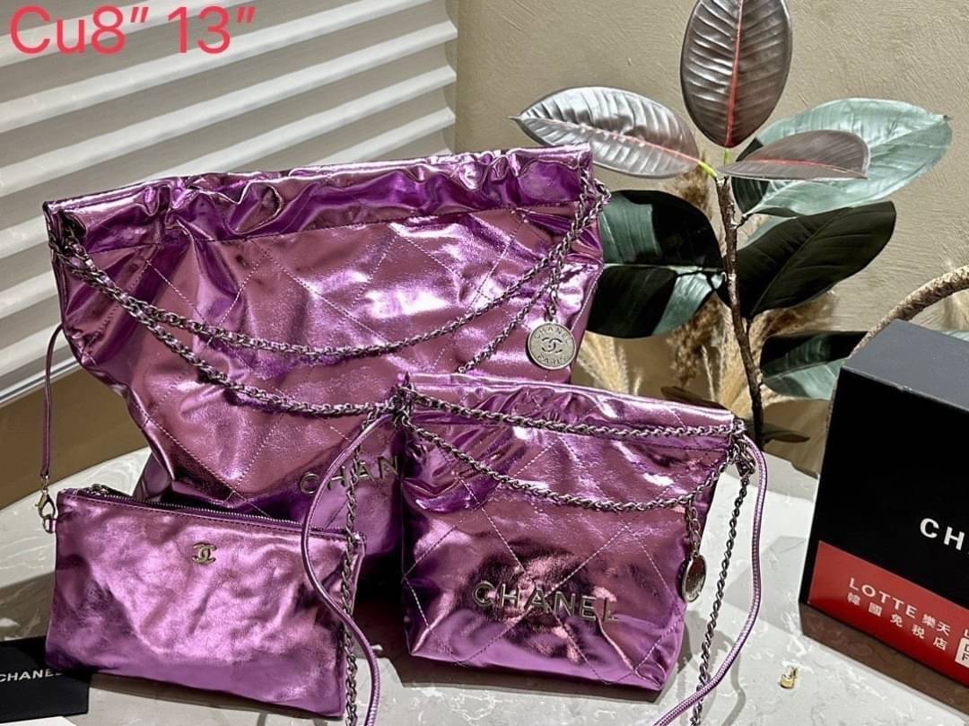 Chanel ss22 Logo CC shopping tote bag Metallics Color คอลสีใหม่เงางาม เข้าแล้วปังๆ หรูหรา สวยเลิศไปเลยค่า กระเป๋าทรงโท้ทที่มาแรงที่สุดในตอนนี้ก็คือรุ่นนี้เลย ใช้งานง่ายรุ่นนี้สามารถใช้ได้ทั้งผู้หญิงและผู้ชายน้า